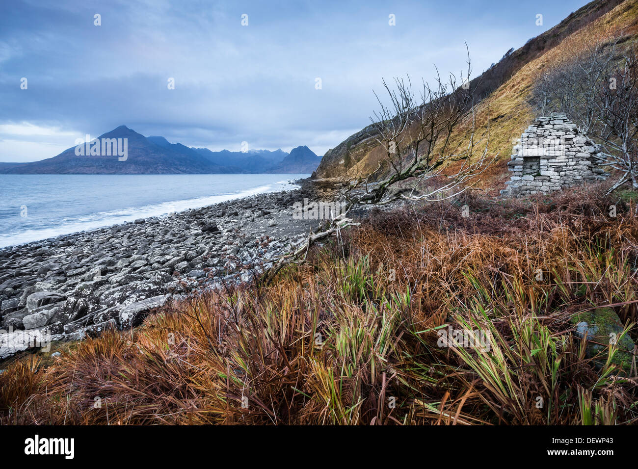 Elgol Beach et le Loch Scavaig sur l'île de Skye Banque D'Images