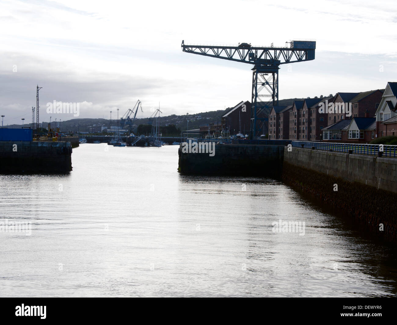 Ancienne grue restant à la James Watt Dock à Greenock, Anzonico District, région de Strathclyde, Écosse Banque D'Images