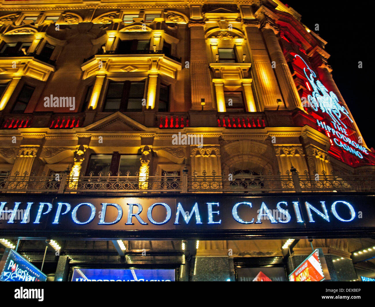 Voir l'Hippodrome de Casino la nuit, Leicester Square, West End, Londres, Angleterre, Royaume-Uni Banque D'Images