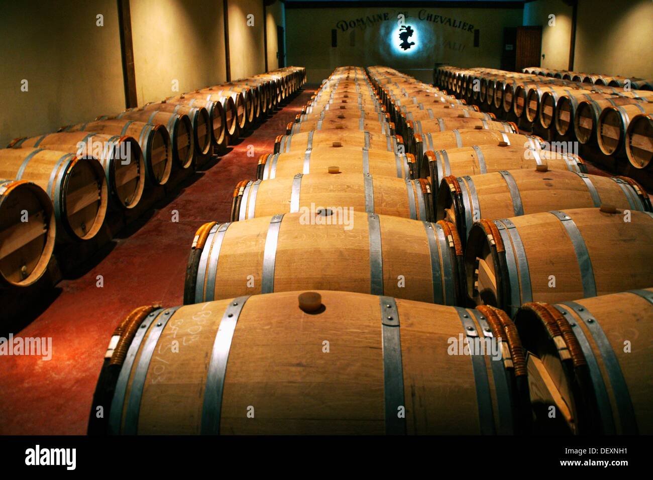 Cave à vin 84 pour les vins blancs, le Domaine de Chevalier, Pessac-Léognan certification appellation vin, vins de Bordeaux, Gironde, région Aquitaine, Banque D'Images