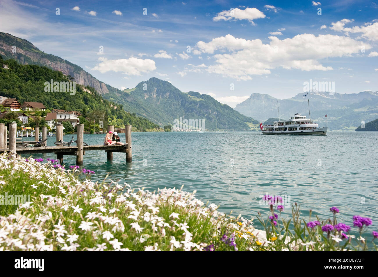 Promenade au bord du lac, Weggis, le lac de Lucerne, canton de Lucerne, Suisse, Europe Banque D'Images
