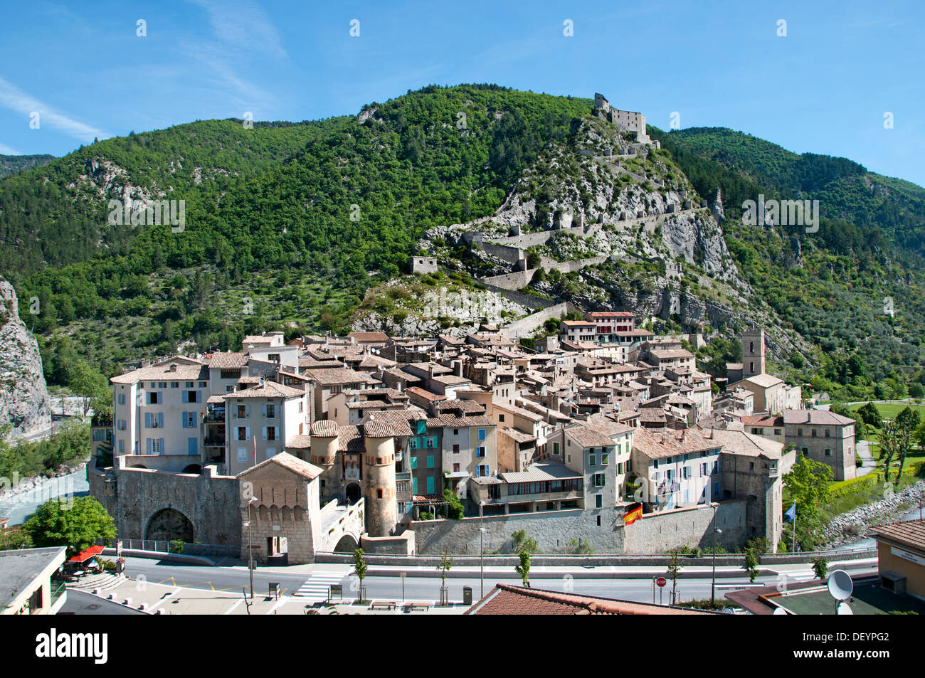 Entrevaux, cité médiévale fortifiée par Vauban France Alpes de Haute Provence Citadel Banque D'Images