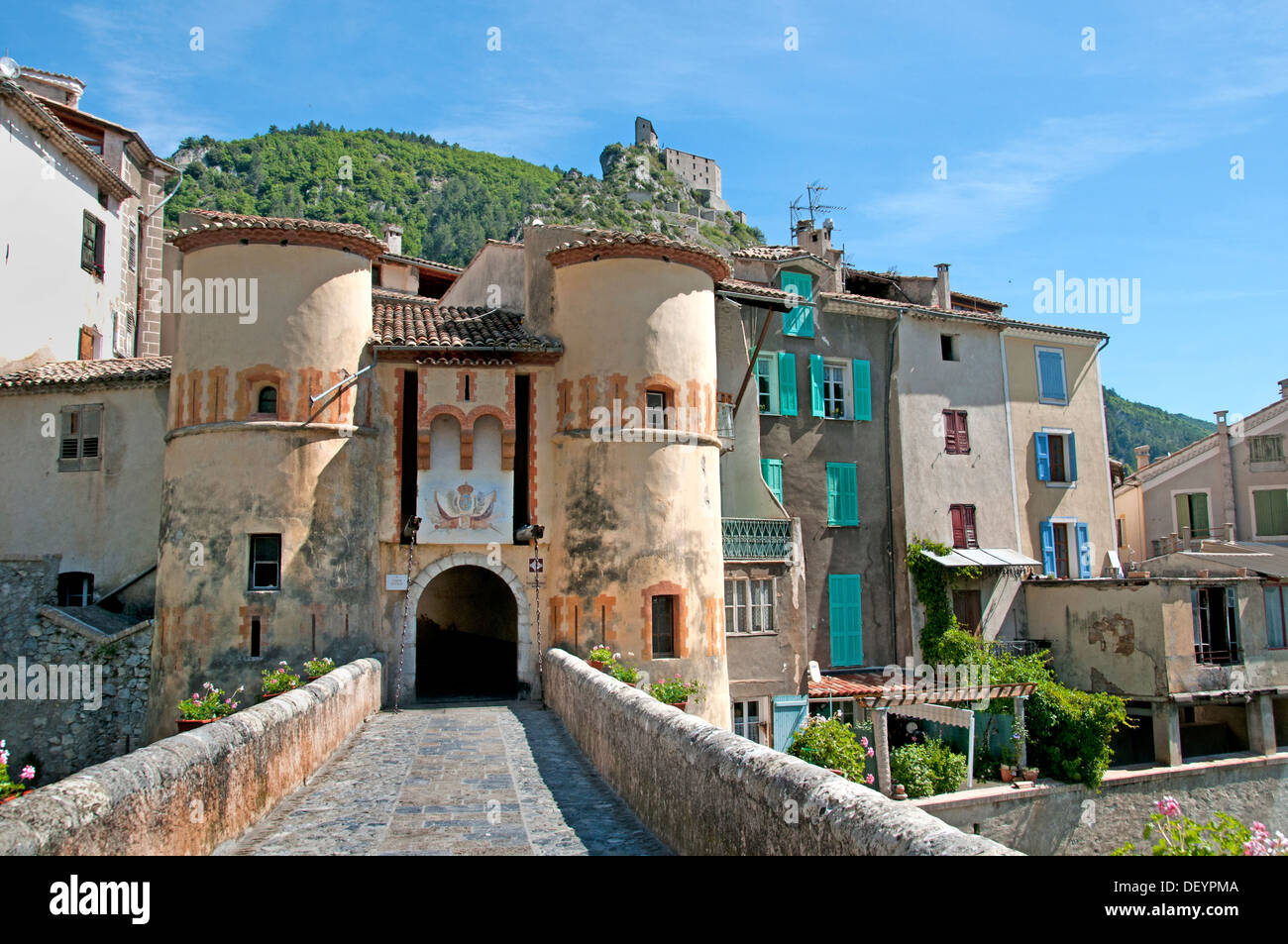 Entrevaux, cité médiévale fortifiée par Vauban France Alpes de Haute Provence Citadel Banque D'Images