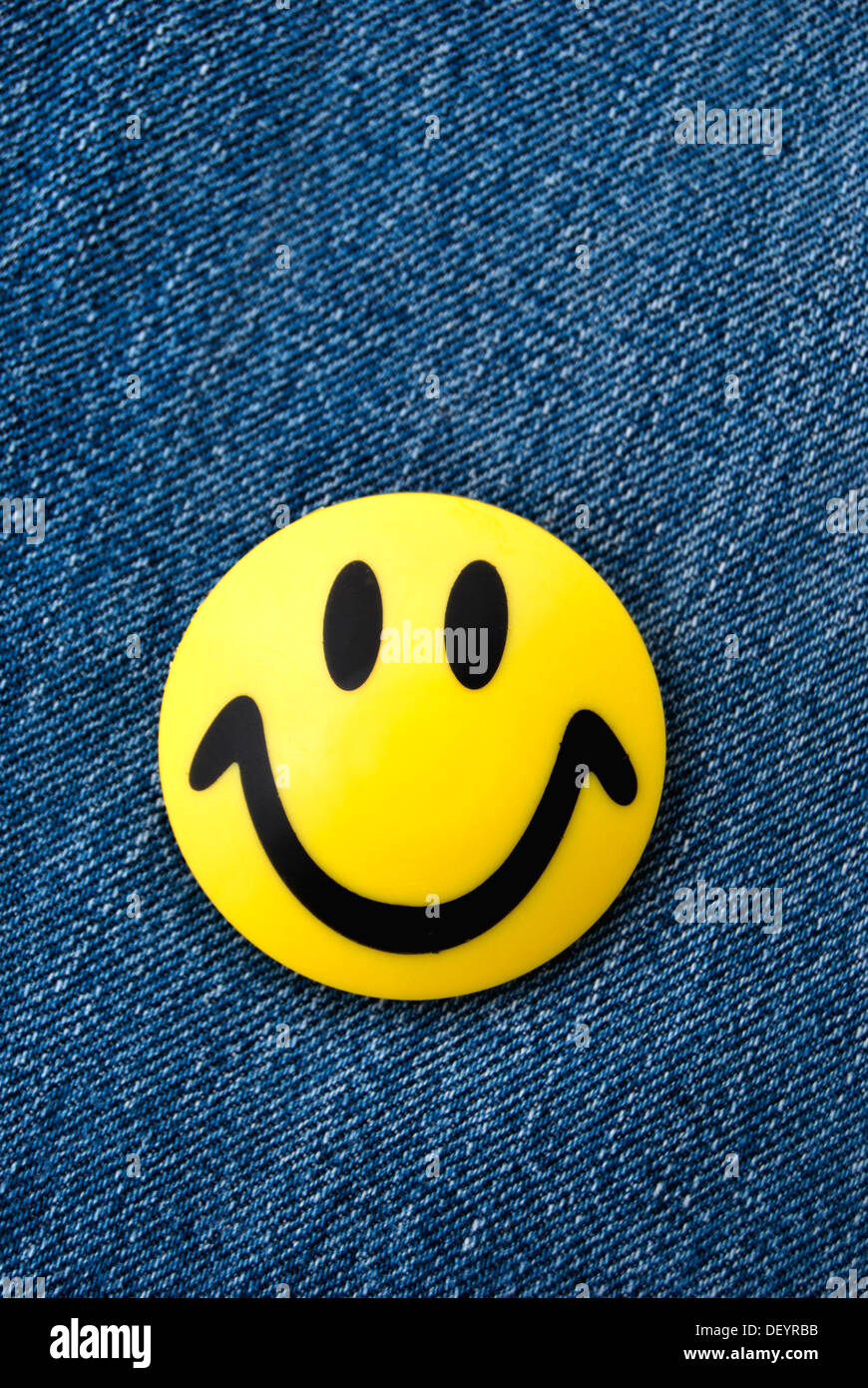 Smiley, aimants de cuisine, jaune, jeans, la bonne humeur Banque D'Images Smiley, aimants de cuisine, jaune, jeans, la bonne humeur Banque D'Images