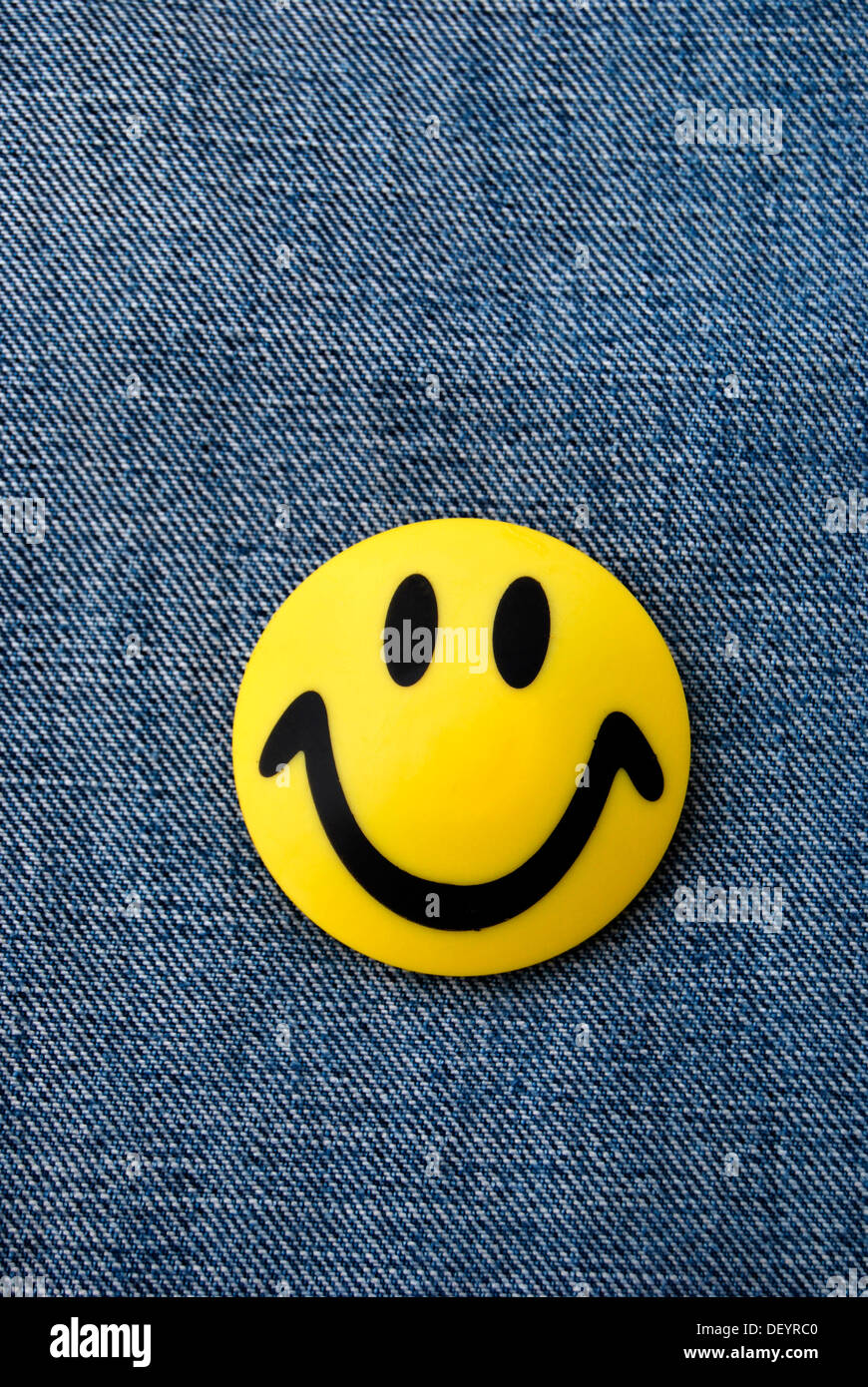 Smiley, aimants de cuisine, jaune, jeans, la bonne humeur Banque D'Images Smiley, aimants de cuisine, jaune, jeans, la bonne humeur Banque D'Images