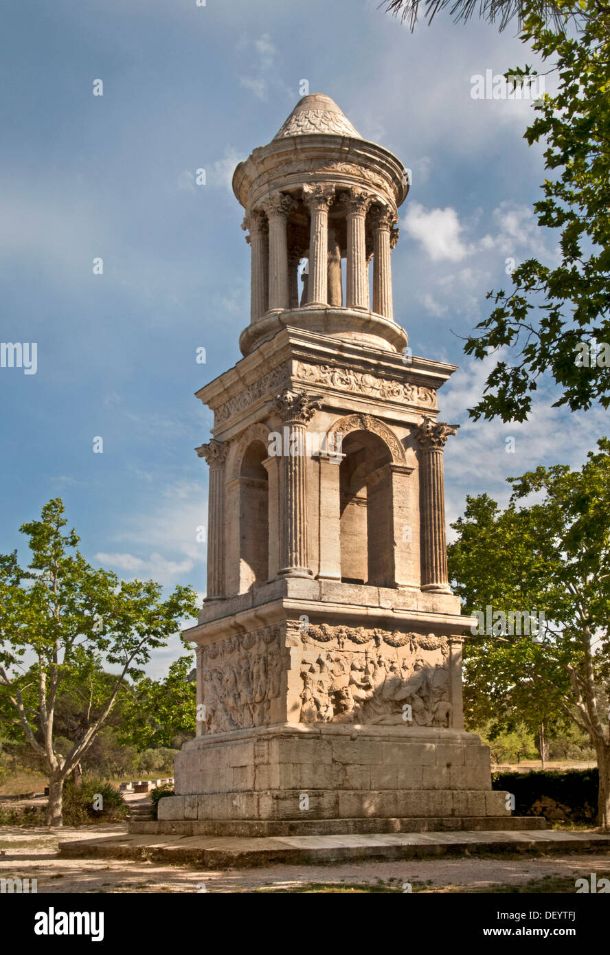 Mausolée romain et commémorative Arch à St Rémy de Provence - Banque D'Images