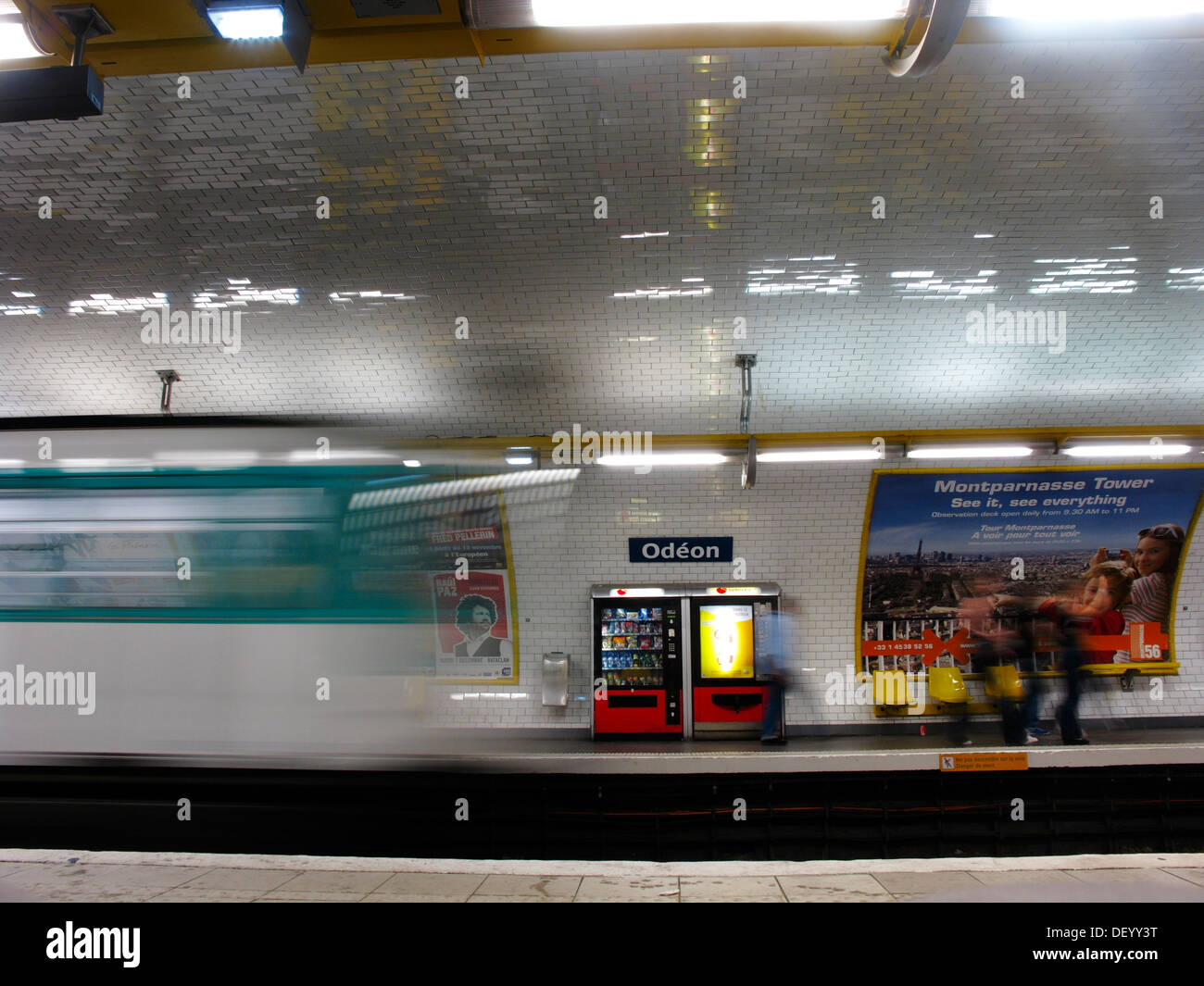 Métro parisien et passagers Banque de photographies et d’images à haute ...