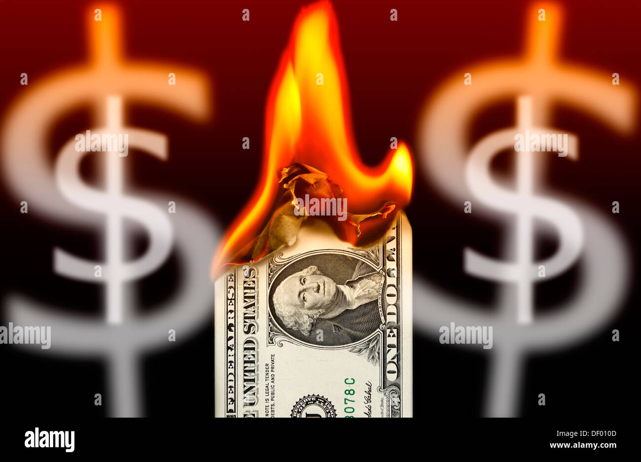 Brûler un dollars à la lumière, l'endettement de l'état de l'USA, Brennender Ein-Dollar-Schein, Staatsverschuldung der USA Banque D'Images