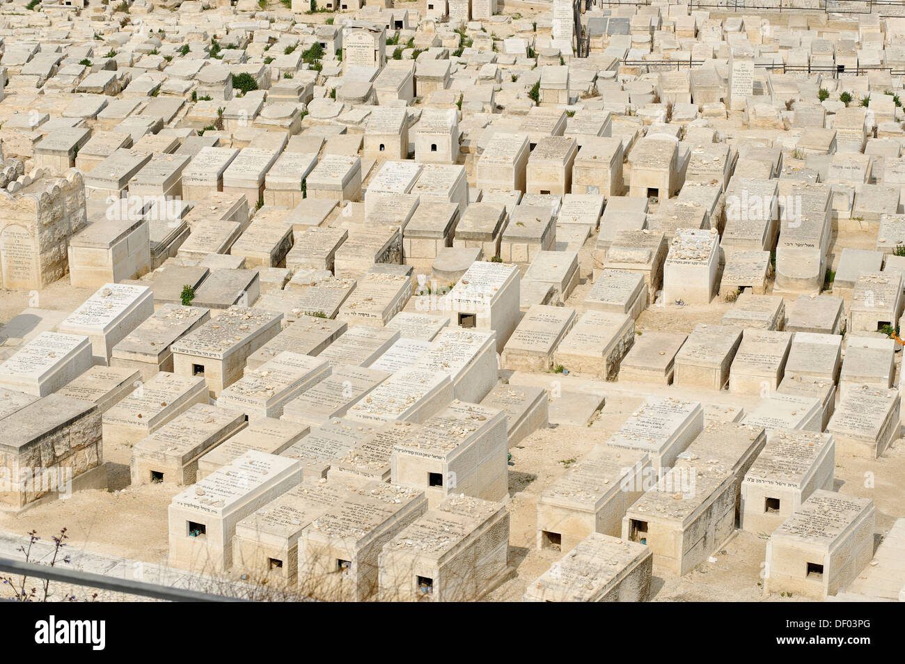 Vue depuis le mont des Oliviers sur les tombes du cimetière juif, Jérusalem, Israël, Moyen-Orient, Asie Banque D'Images