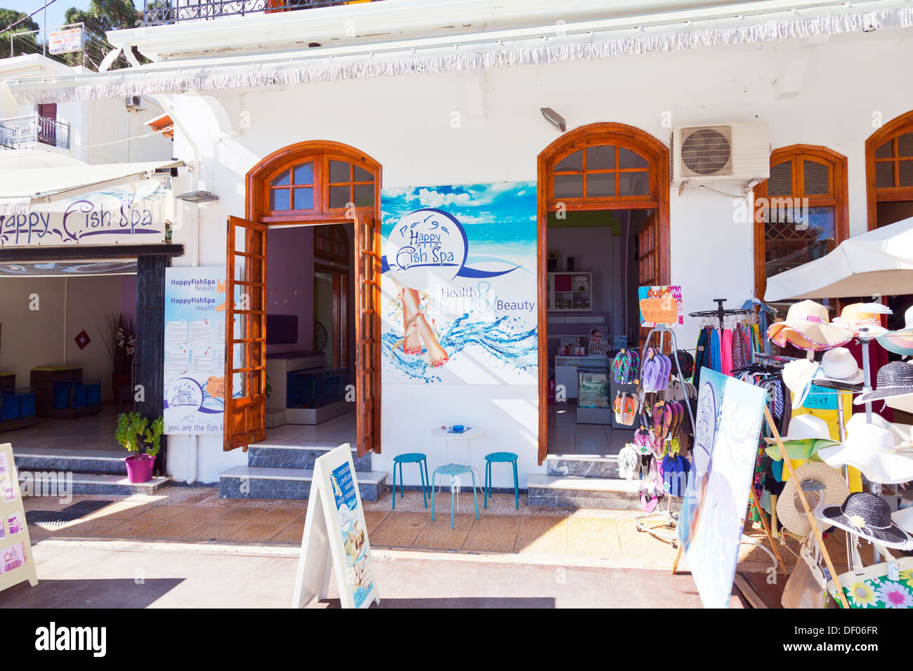 Boutique spa poisson/dans la ville de Parga Grèce Grec Banque D'Images
