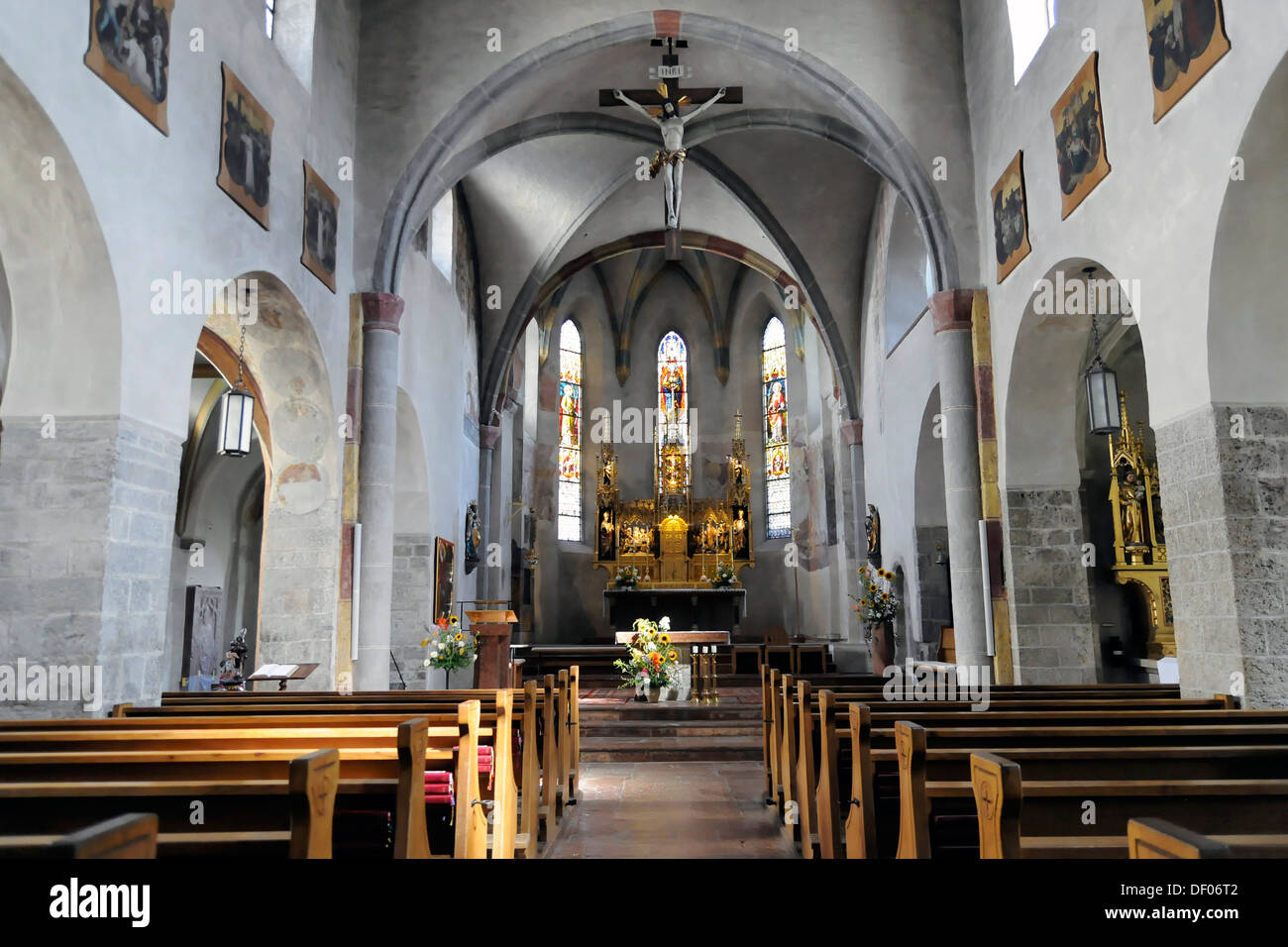 Église romane, l'église Saint Hippolyte, Zell am See, Salzbourg, Autriche, Europe Banque D'Images