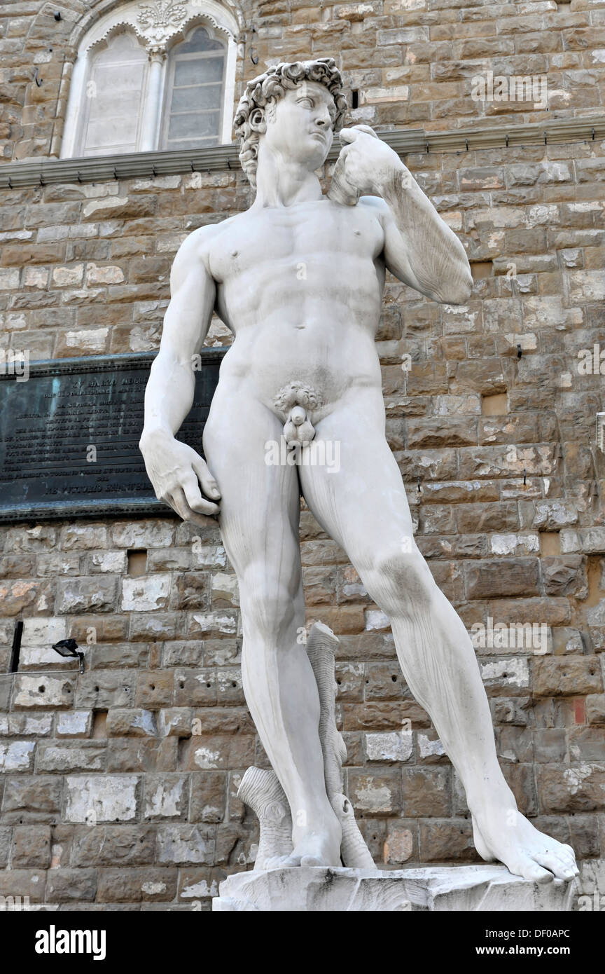 Statue de la renaissance de David, Michelangelo Buonarroti, en face de la Galerie des Offices, Florence, Site du patrimoine mondial de l'UNESCO Banque D'Images