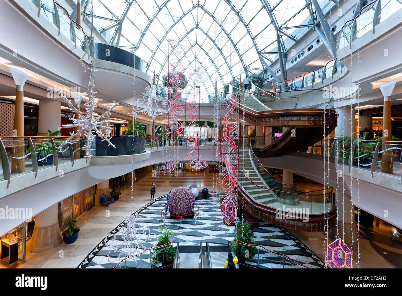 Le centre commercial Burjuman décoration d'intérieur à DUBAÏ, ÉMIRATS