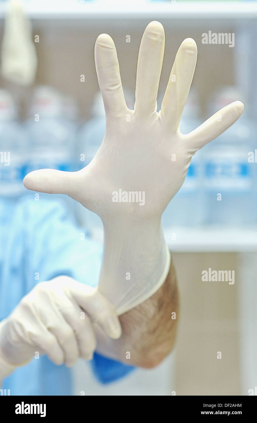 Des gants en latex, pharmacie de l'hôpital Photo Stock - Alamy
