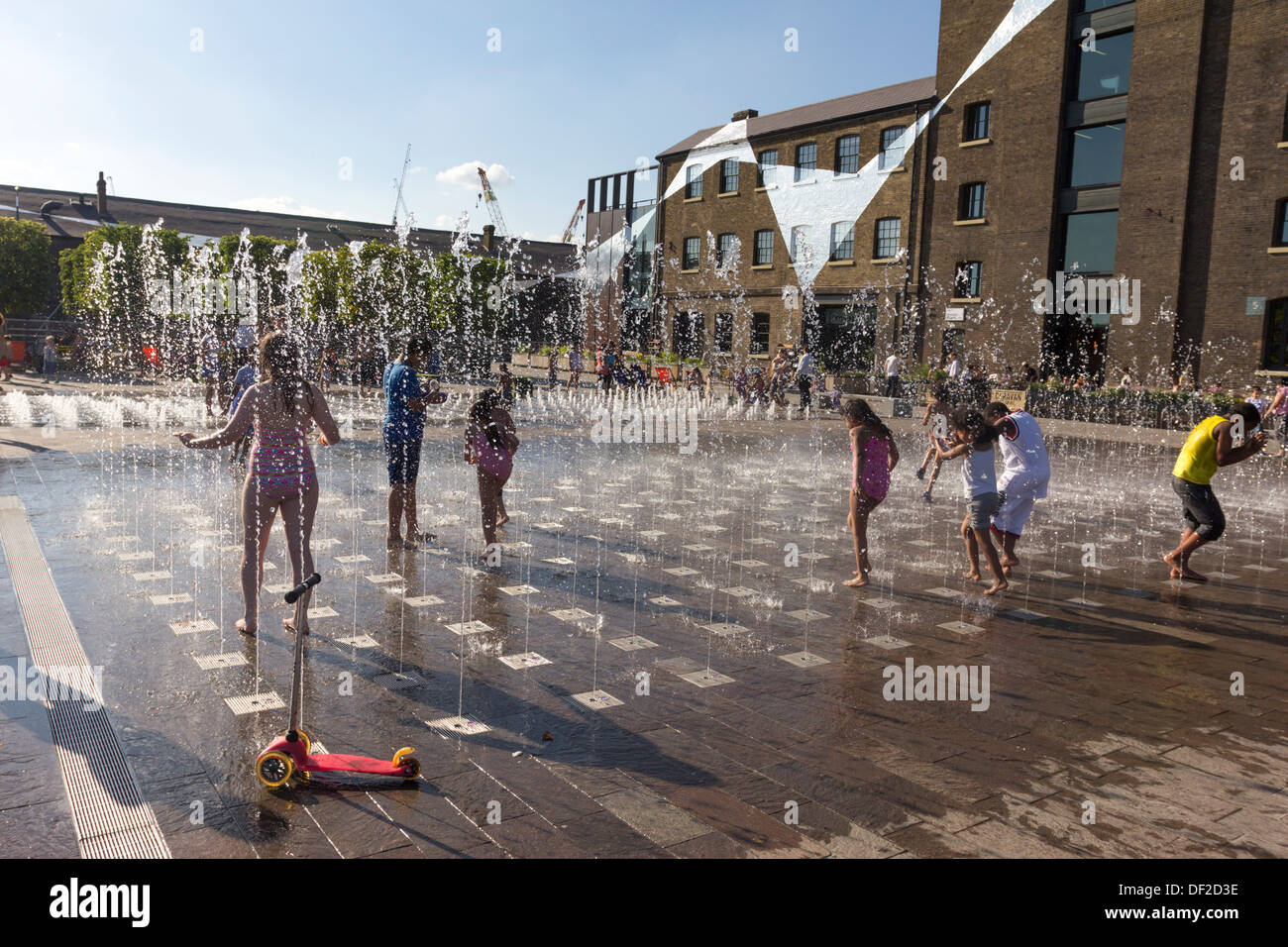 Canicule 2013 - Université des Arts - Campus Central St Martins - Kings Cross Londres - Central Banque D'Images