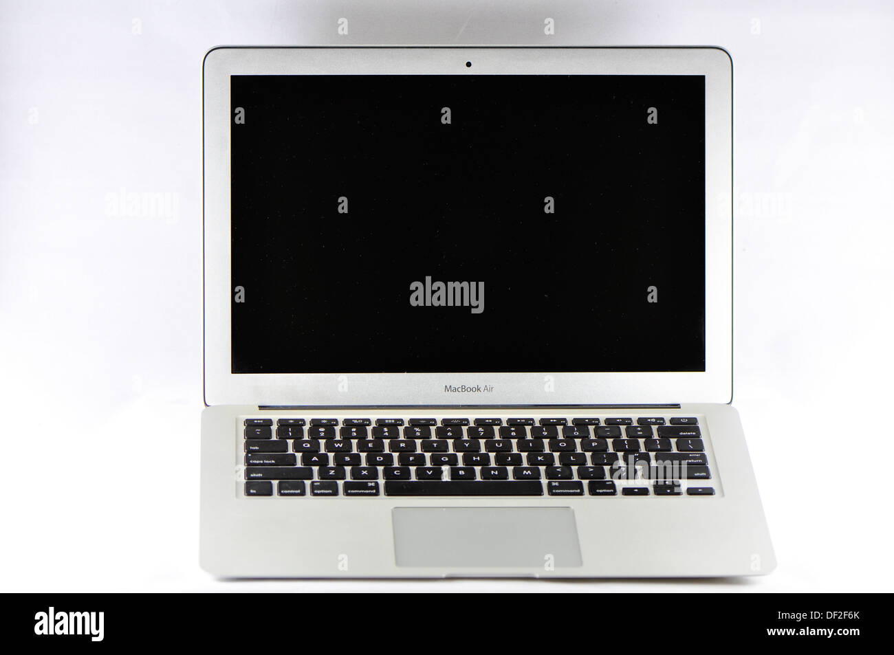Macbook AIr dans différentes silhouette, isolé sur fond blanc Banque D'Images