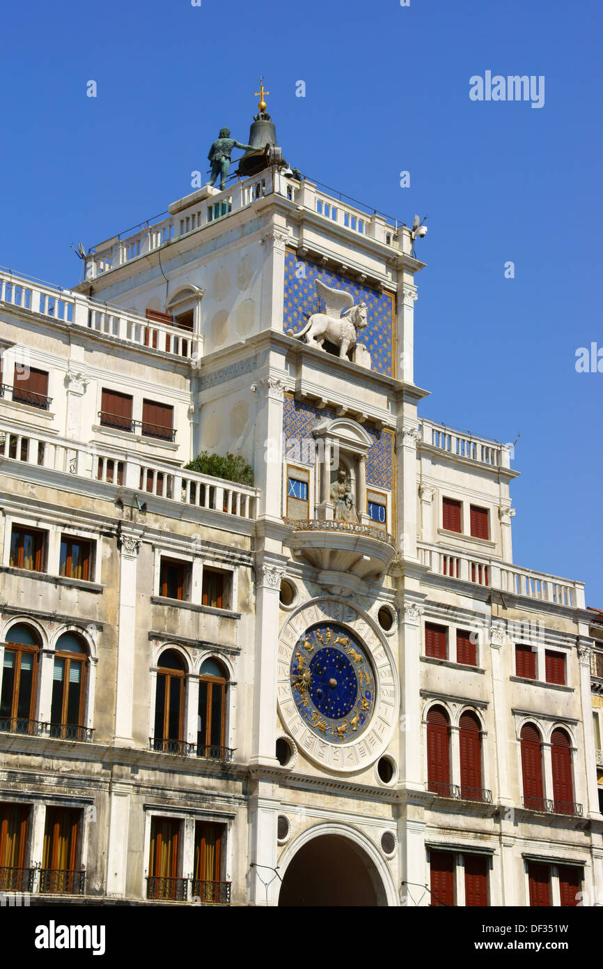 St Mark's Clocktower et son horloge astronomique de la Place Saint-Marc, Venise, Italie Banque D'Images