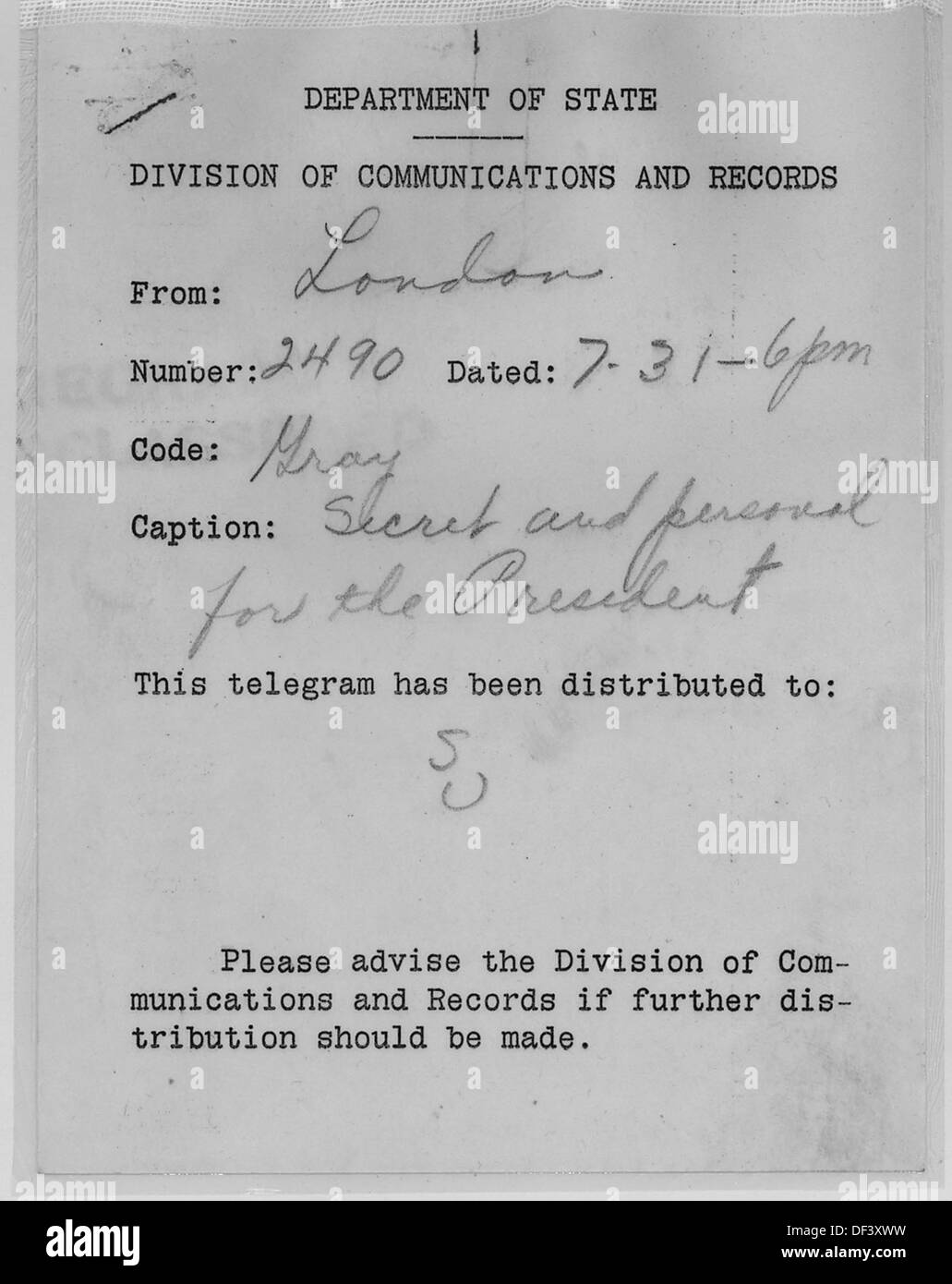 Cette note du Département d'État des États-Unis, datée de 1948, fournit une référence historique à une photographie archivée, probablement liée aux affaires gouvernementales ou diplomatiques au milieu du XXe siècle. Banque D'Images