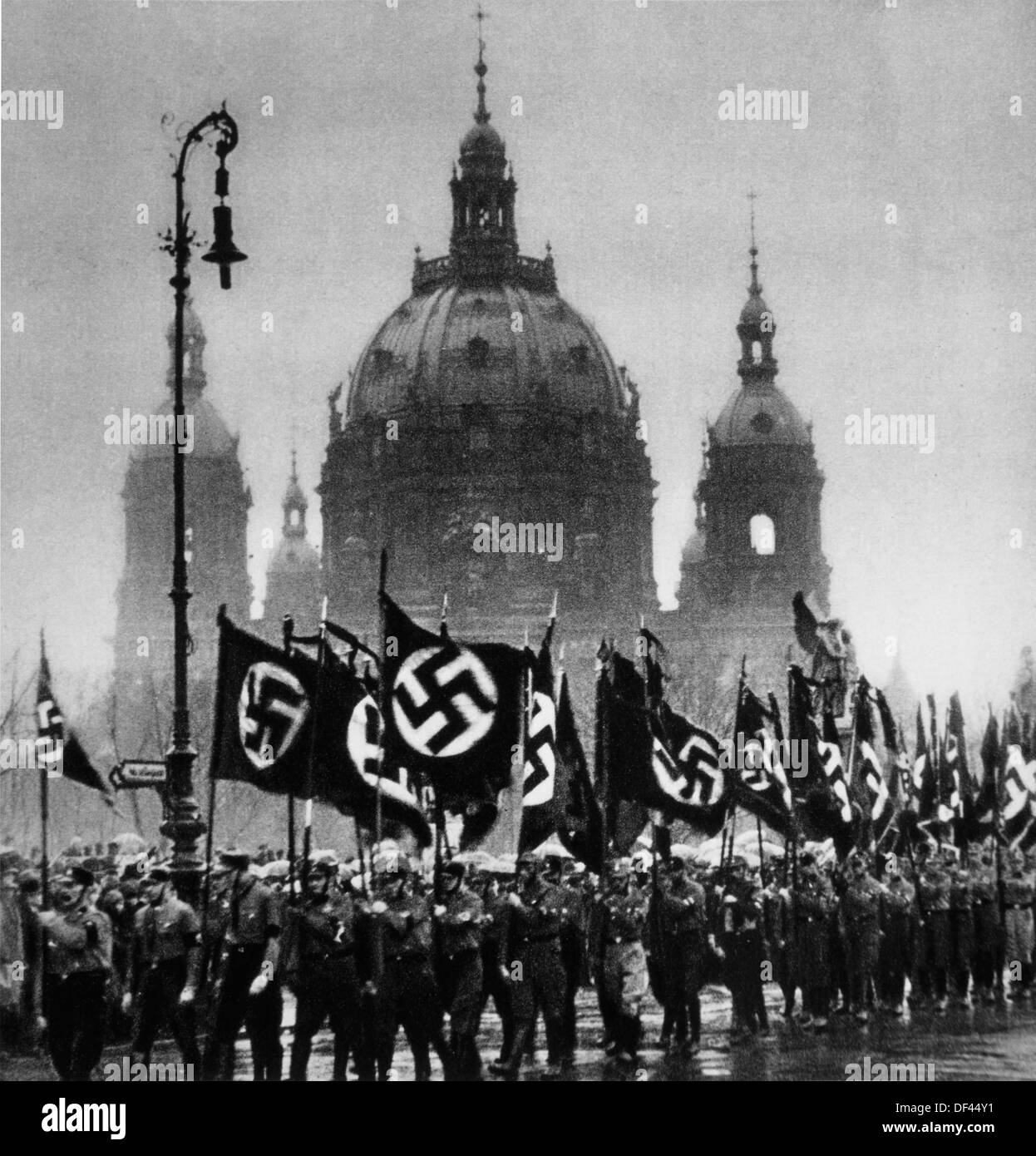 Marche funèbre Nazi, Berlin, Allemagne, le 30 janvier, 1933 Banque D'Images