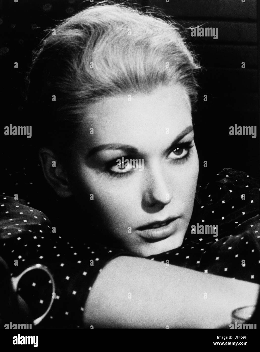 Kim Novak, Portrait, sur-ensemble du film, 'Vertigo', Alfred J. Hitchcock Productions avec la distribution par Paramount Pictures, 1958 Banque D'Images