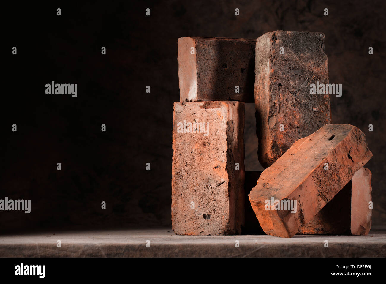 La vie toujours avec de vieilles briques utilisées. Banque D'Images