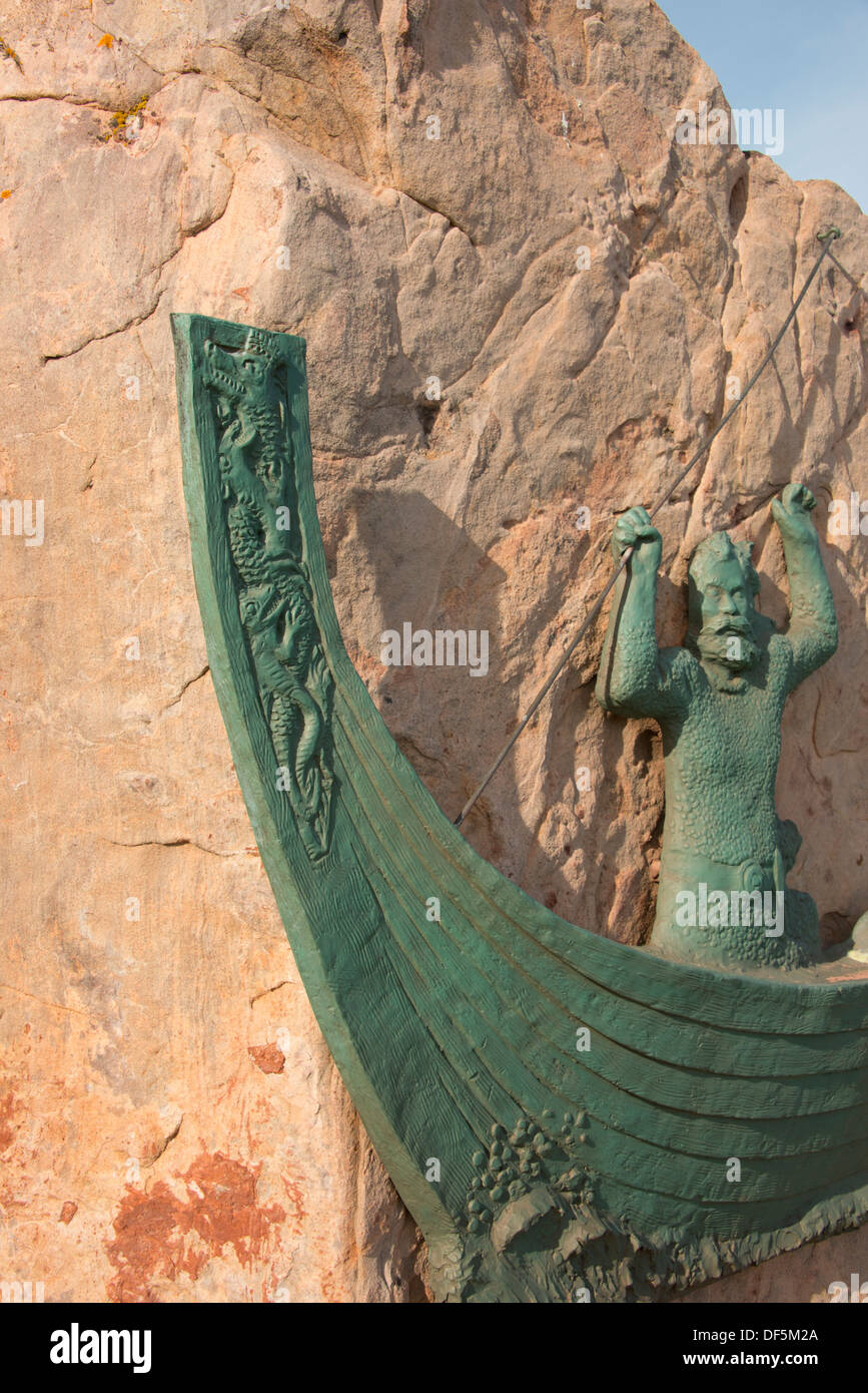 Le Groenland, (alias Tunulliarfik Erik's Fjord), Qassiarsuk. Monument à Brattahlid, Erik Thorvaldsson (aka Erik le Rouge). Banque D'Images