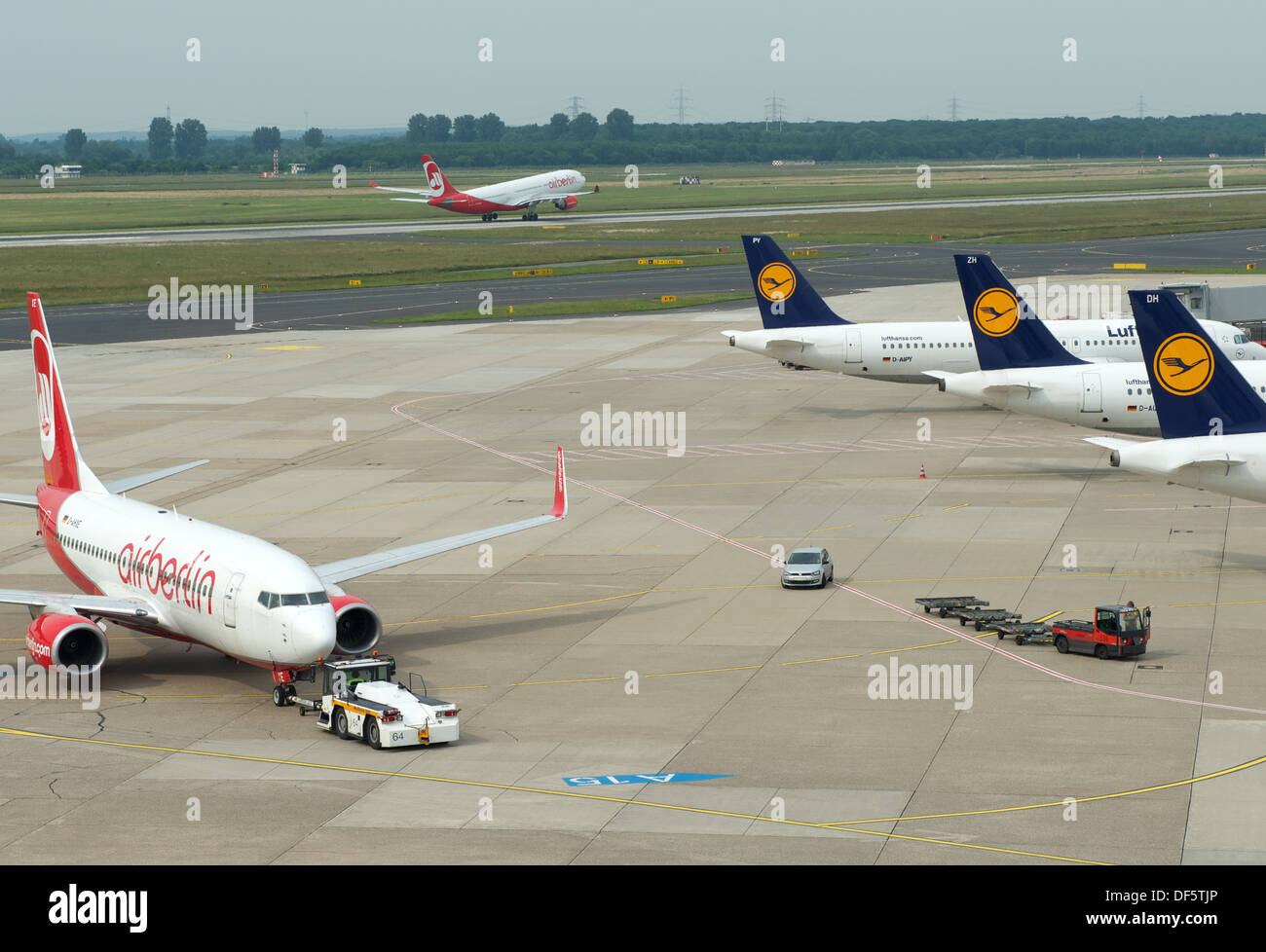 L'aéroport international de Düsseldorf Allemagne Banque D'Images