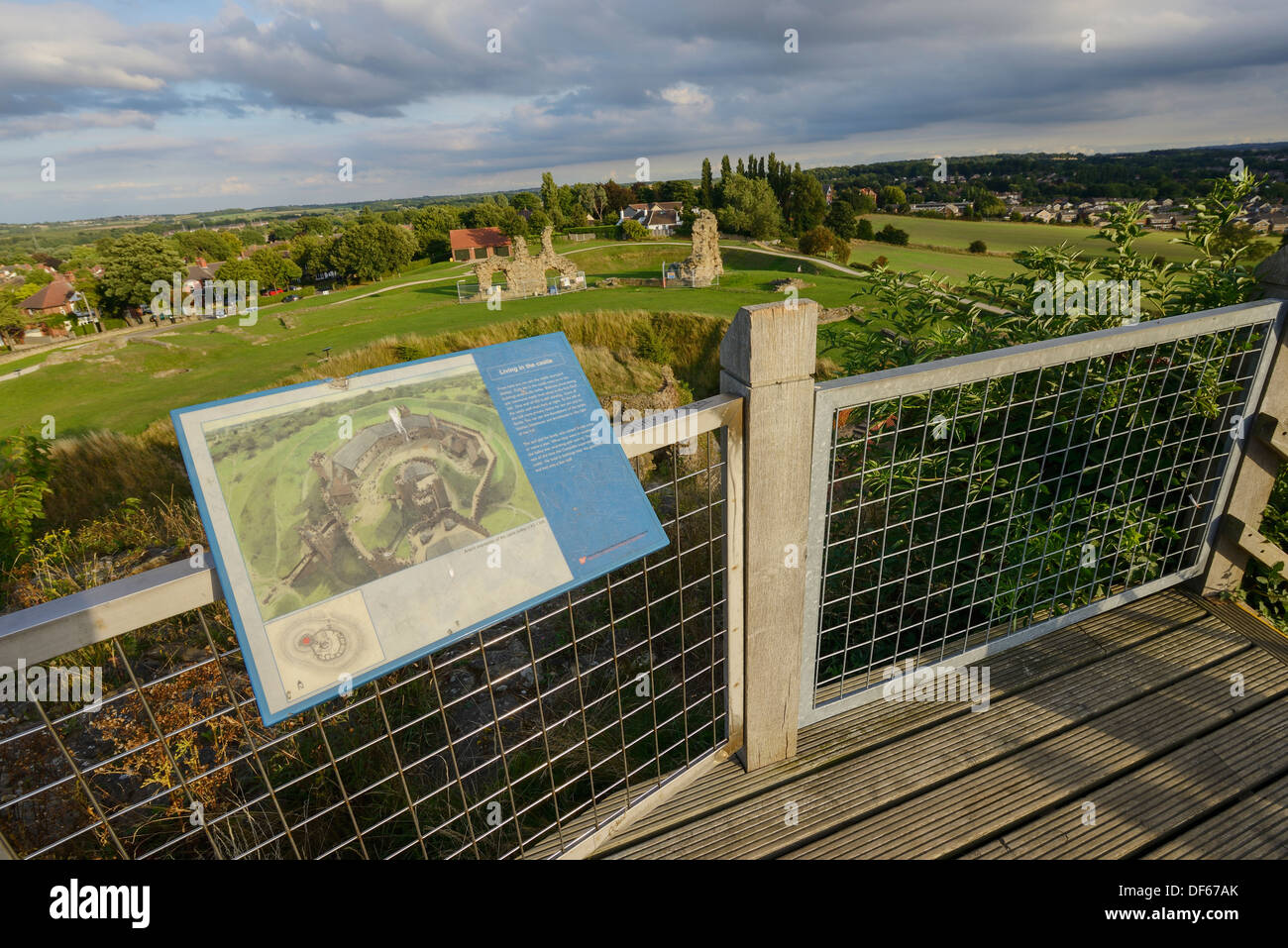La vue depuis le haut de Sandal Castle Wakefield UK Banque D'Images