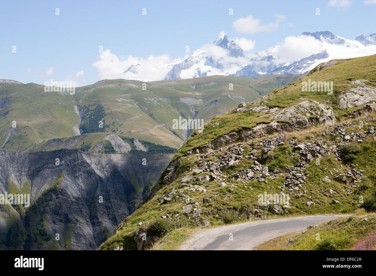 Route du col de Sarenne Alpes d'Huez Alp Huez Isère Rhône-Alpes France  Photo Stock - Alamy