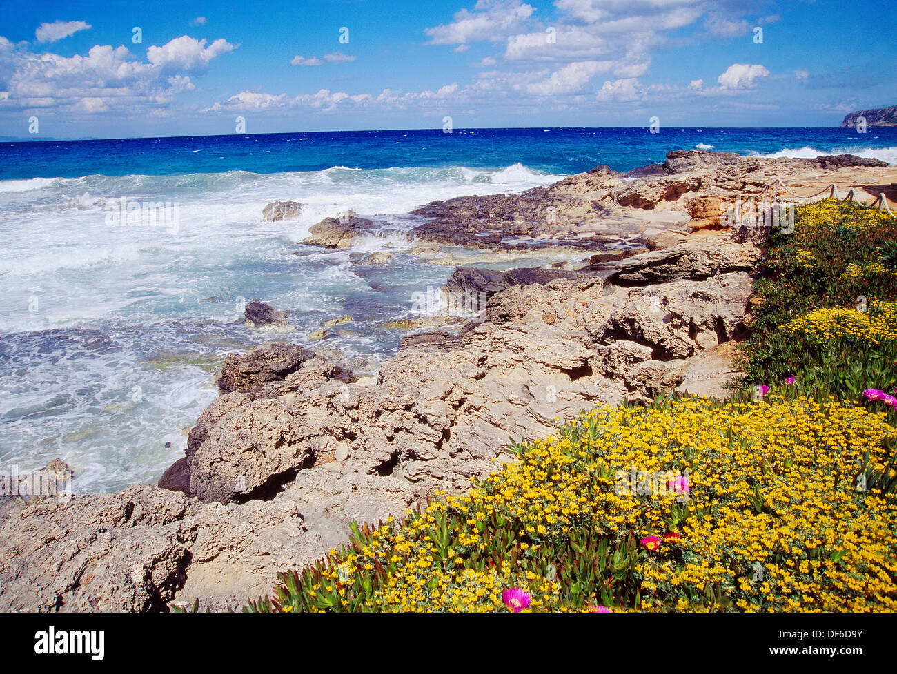 Es Calo côte. L'île de Formentera, Iles Baléares, Espagne. Banque D'Images