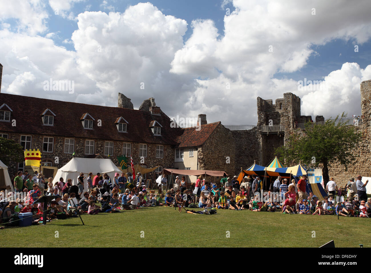 Cité médiévale de la famille événement à Framlingham Castle, Suffolk Banque D'Images