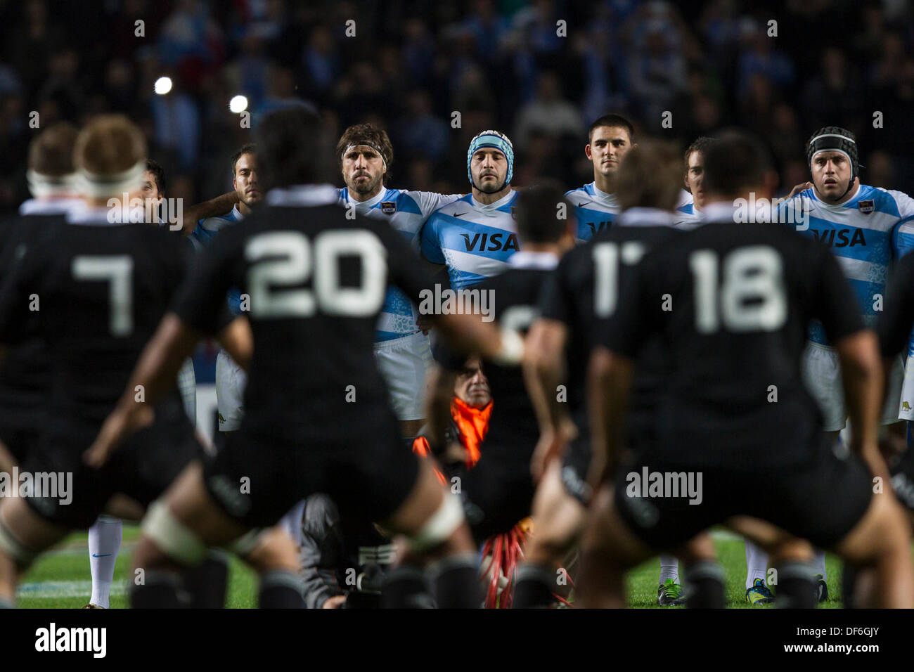 La Plata, Argentine. 28 Sep, 2013. Pendant le montage du Championnat de Rugby entre l'Argentine et tous les Noirs. L'Estadio Unico de la Plata. Regardez comme l'Argentine l'équipe de NZ effectuer leur Haka : Action Crédit Plus Sport/Alamy Live News Banque D'Images