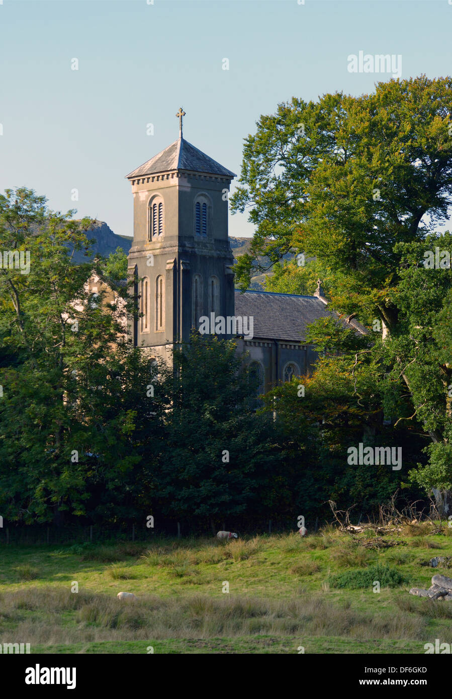 Église de la Sainte Trinité. Brathay, Parc National de Lake District, Cumbria, Angleterre, Royaume-Uni, Europe. Banque D'Images