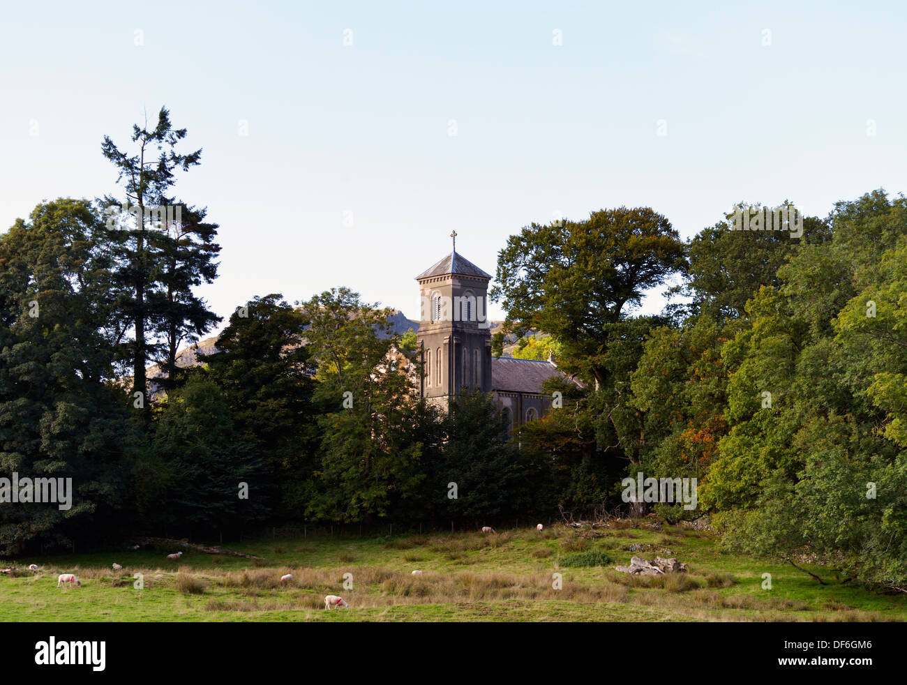 Église de la Sainte Trinité. Brathay, Parc National de Lake District, Cumbria, Angleterre, Royaume-Uni, Europe. Banque D'Images