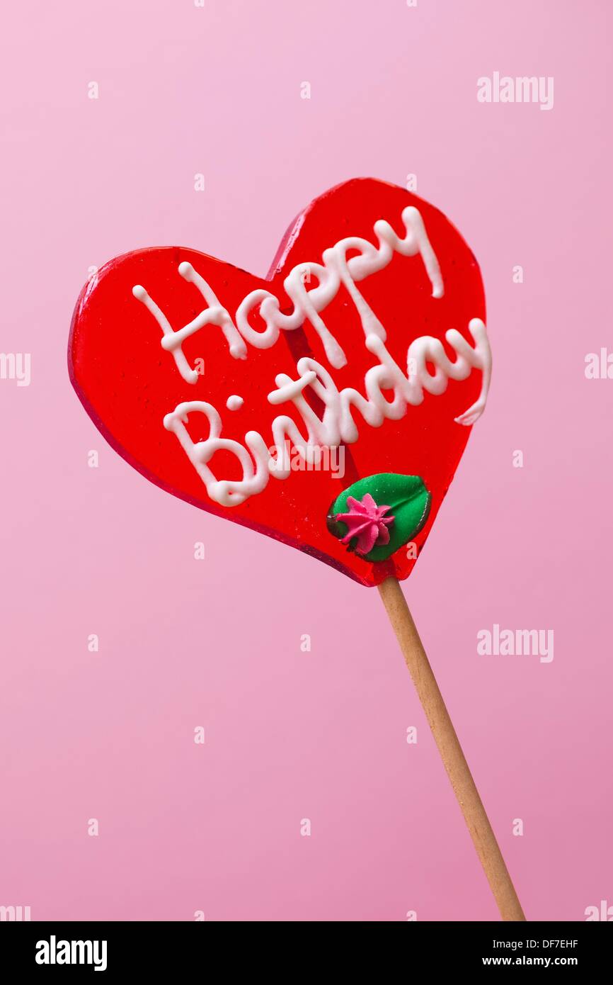 Sucette En Forme De Coeur Avec Joyeux Anniversaire Photo Stock Alamy Sucette En Forme De Coeur Avec Joyeux Anniversaire Photo Stock Alamy
