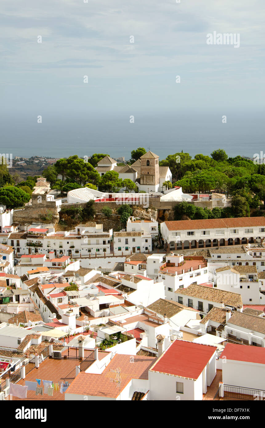 Vue sur le toit du blanc, village de Mijas, dans le sud de l'Espagne, Andalousie Banque D'Images