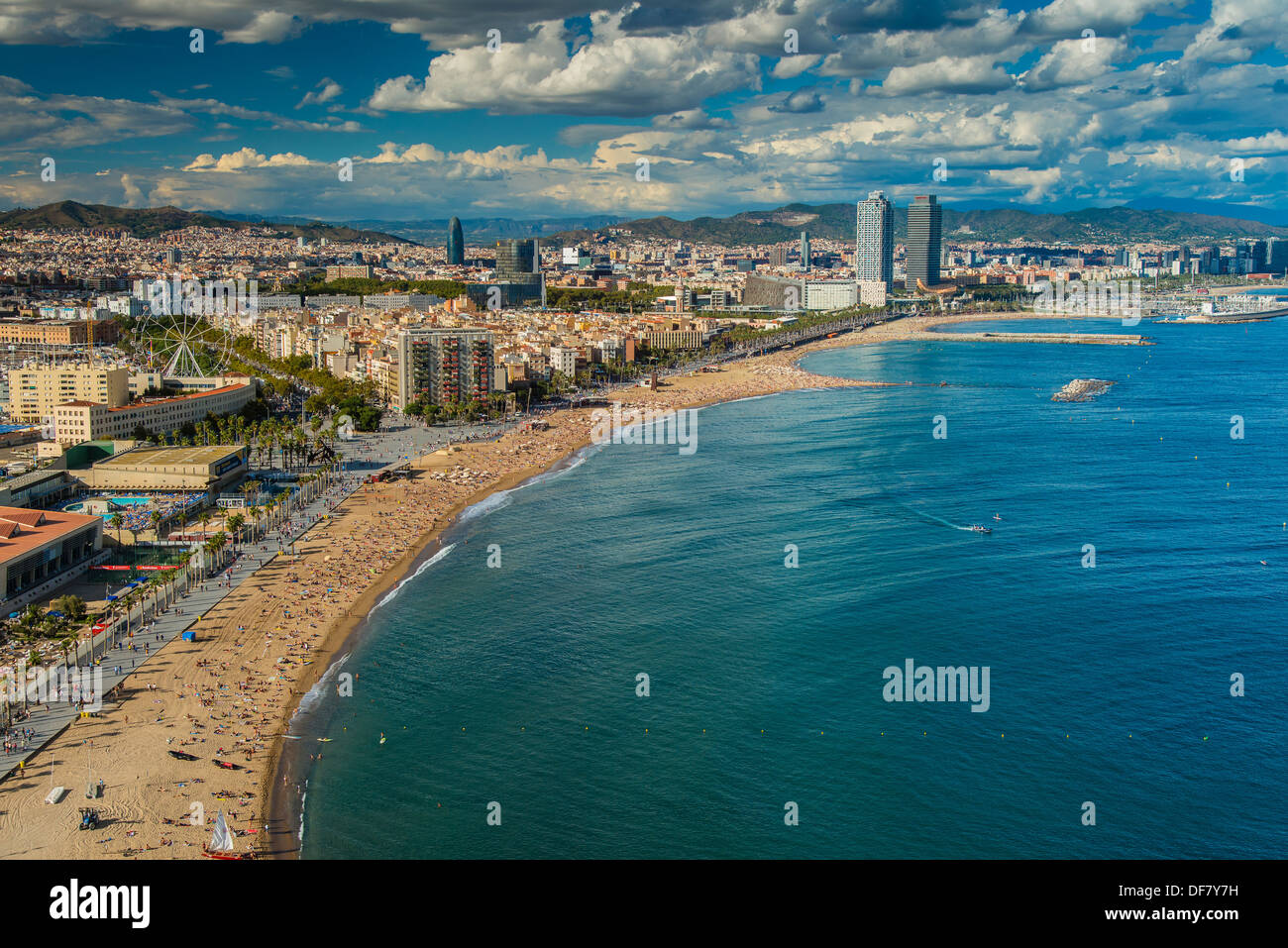 Ville et plages de la Barceloneta, Barcelone, Catalogne, Espagne Banque D'Images