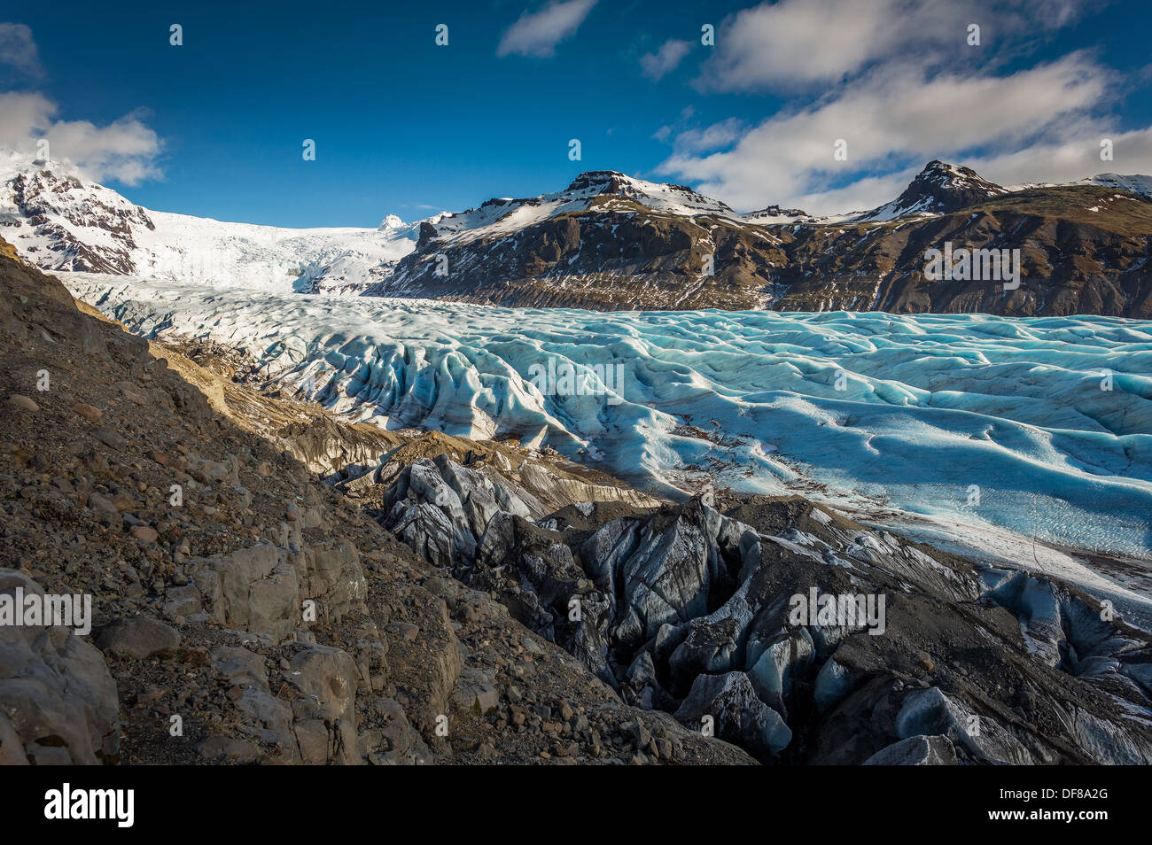 Svinafellsjokull Glacier dans le parc national de Skaftafell, l'Islande est un glacier Svinafellsjokull sortie du Vatnajokull Ice Cap, l'Islande Banque D'Images