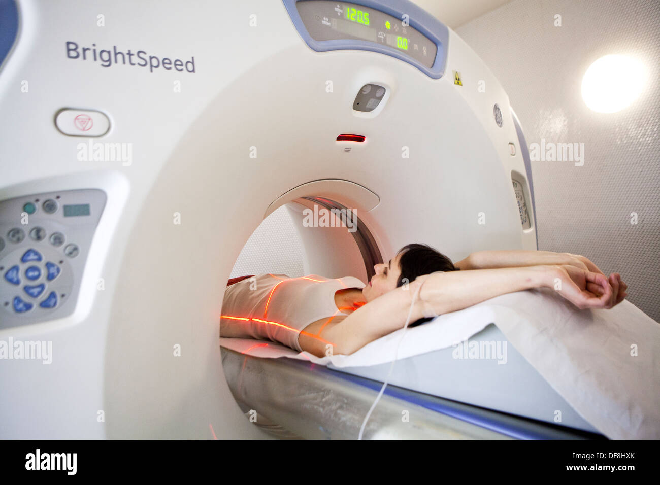 L'ABDOMEN, l'examen CT SCAN Photo Stock Alamy