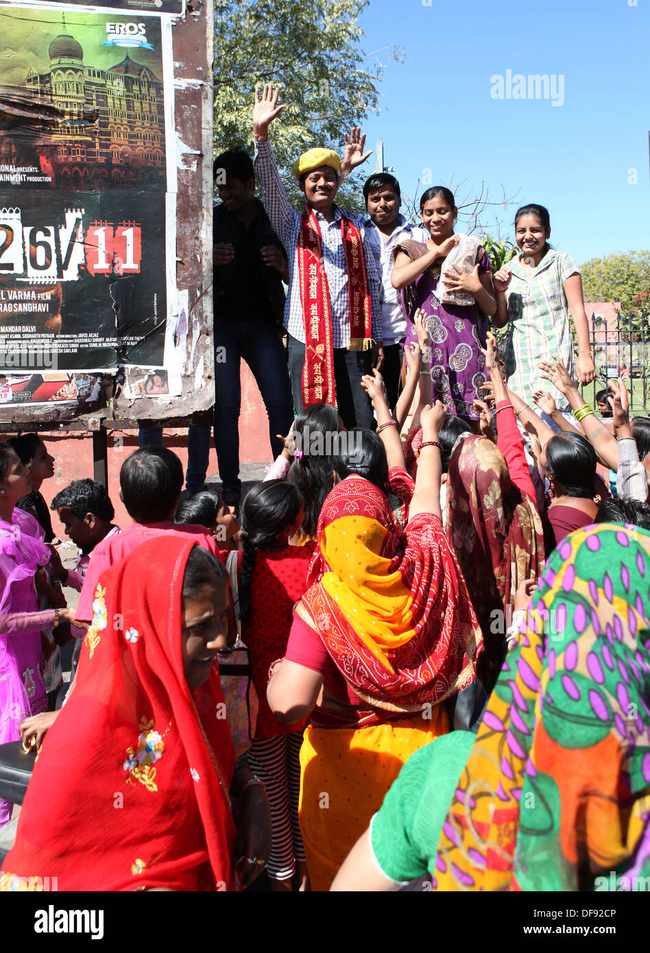 Homme politique local sur la campagne électorale à Jaipur, Rajasthan, Inde. Banque D'Images