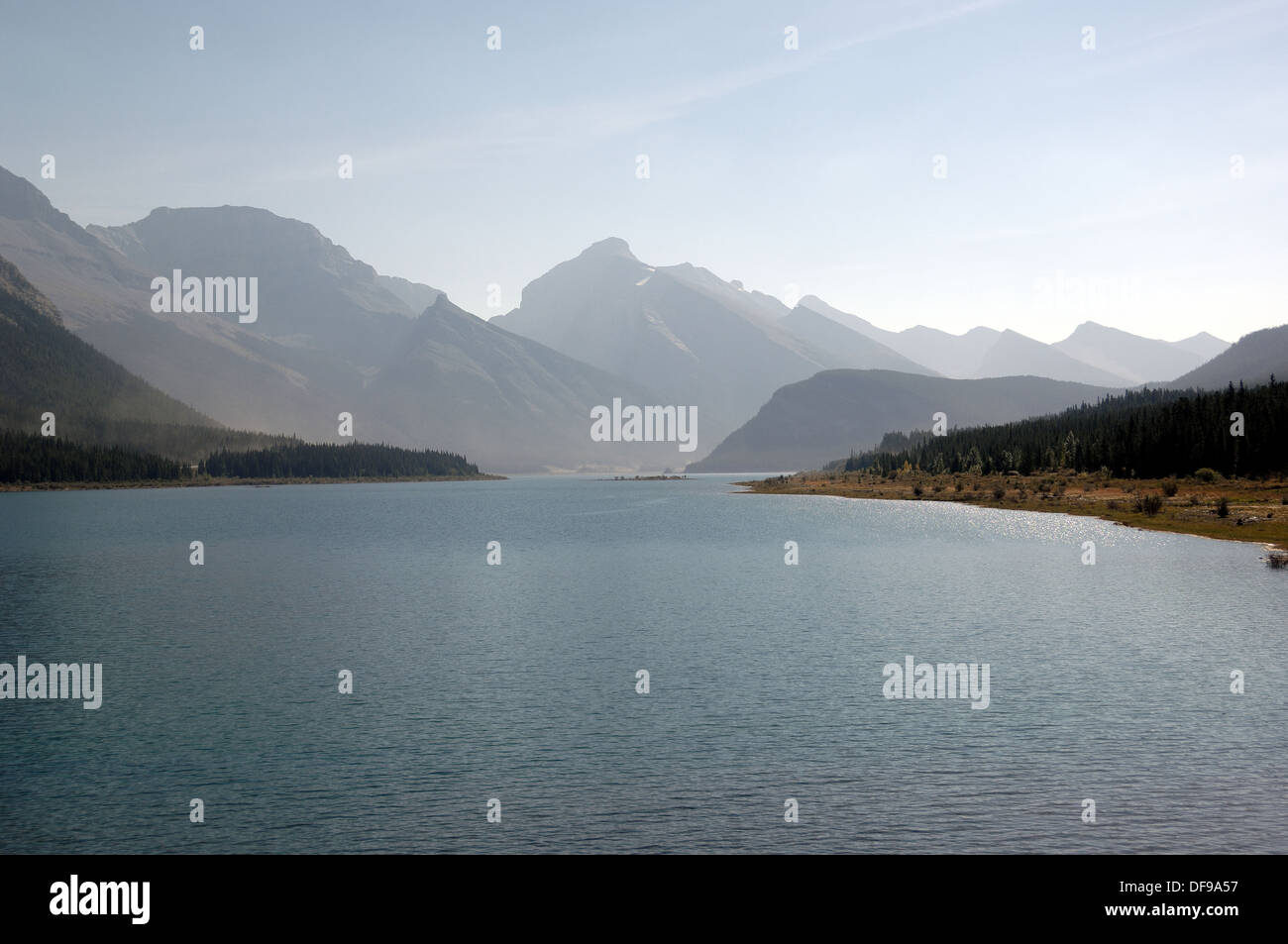 Spray Lakes et les montagnes près de Canmore, Alberta, Canada. Banque D'Images