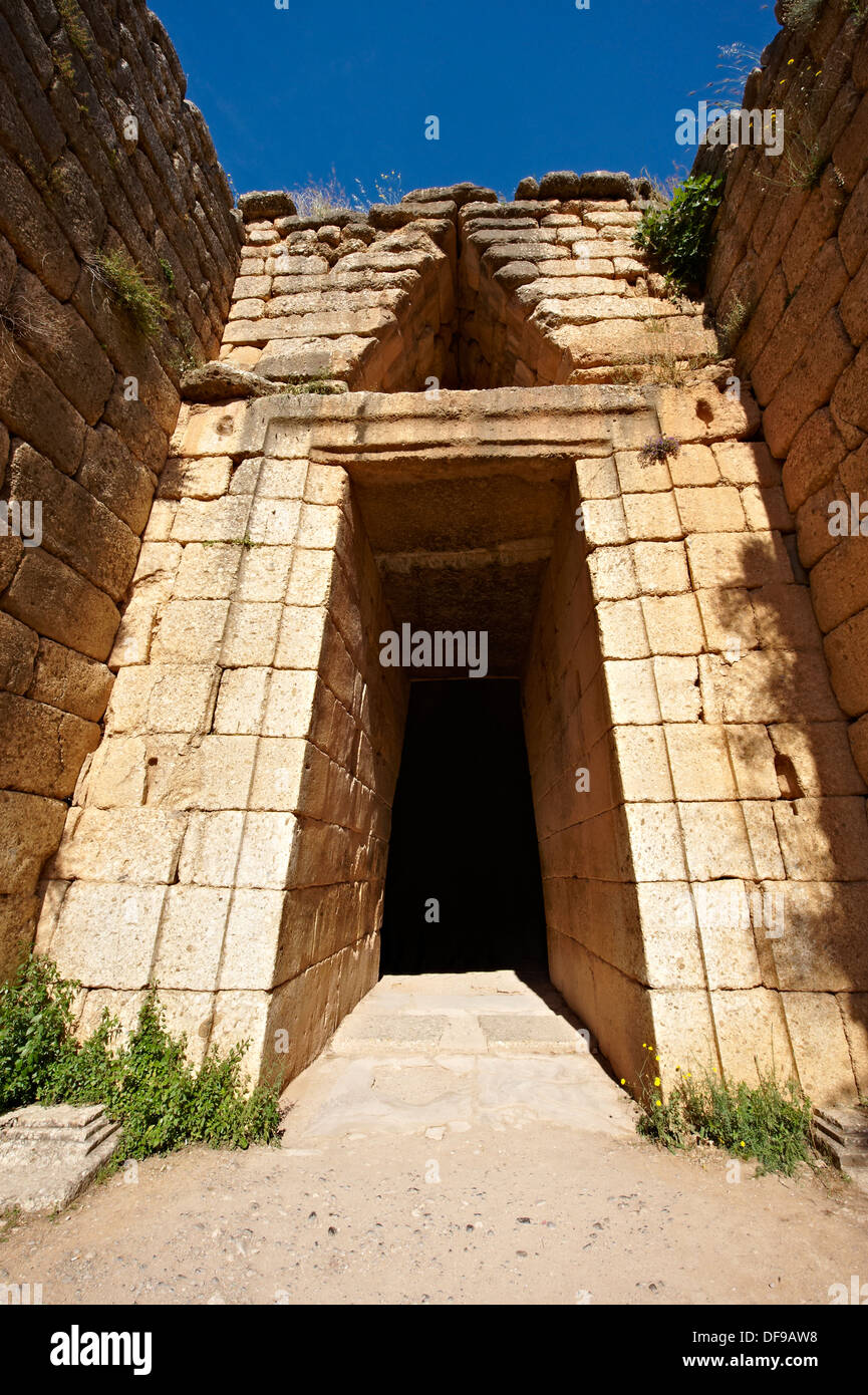 Entrée du Trésor d'Atrée est, Mycènes UNESCO World Heritage Site Archéologique, Péloponnèse, Grèce Banque D'Images