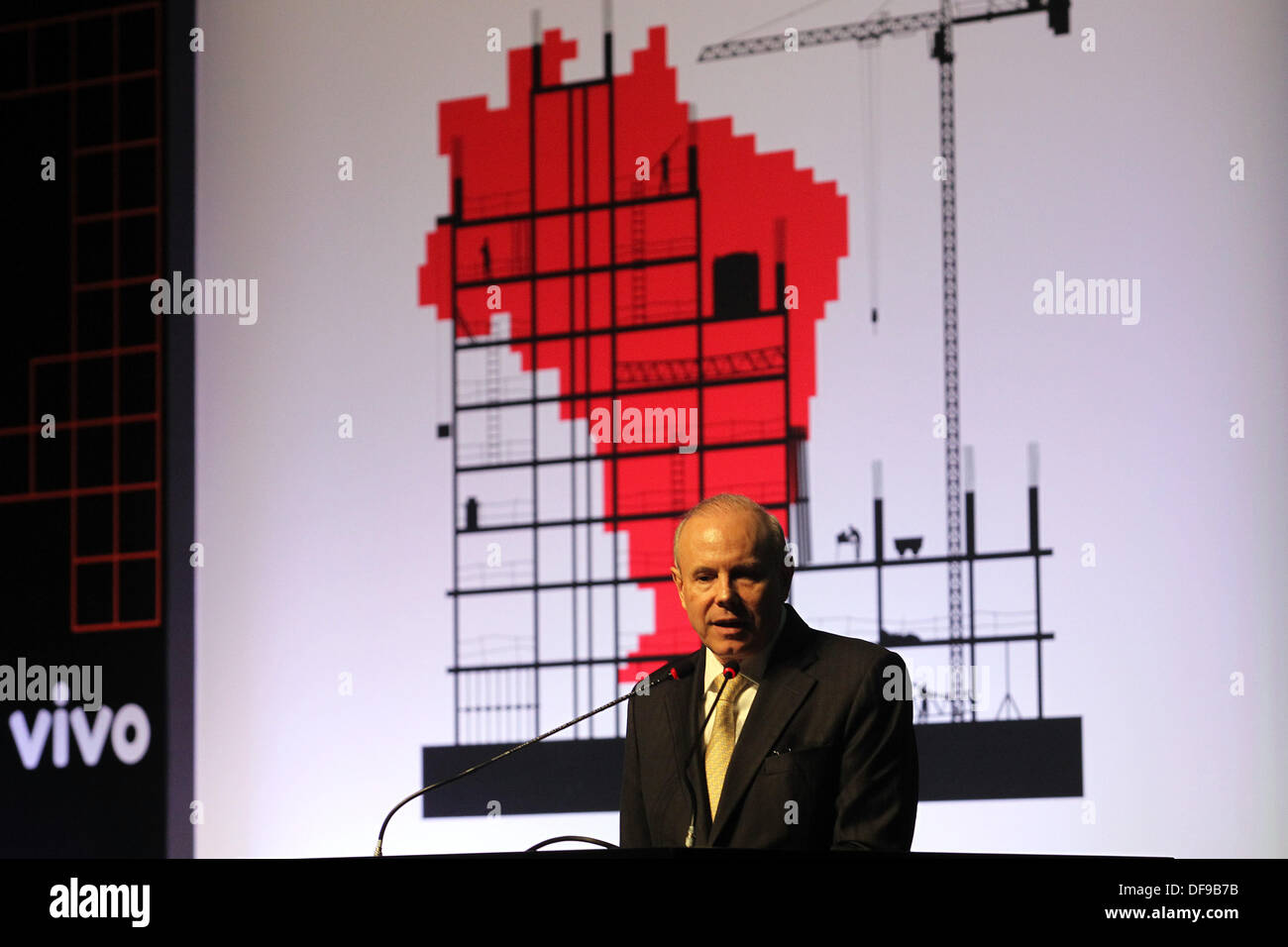 Sao Paulo, Brésil . 30e Août, 2013. Ministre des finances du Brésil, Guido Mantega, assiste à forum, 'comment augmenter notre productivité", à l'hôtel Sheraton WTC Hotel, au sud de Sao Paulo, le 30 septembre 2013. PHOTO : SERGIO CASTRO/CONTUEUDO ESTADAO © AFP PHOTO alliance/Alamy Live News Banque D'Images