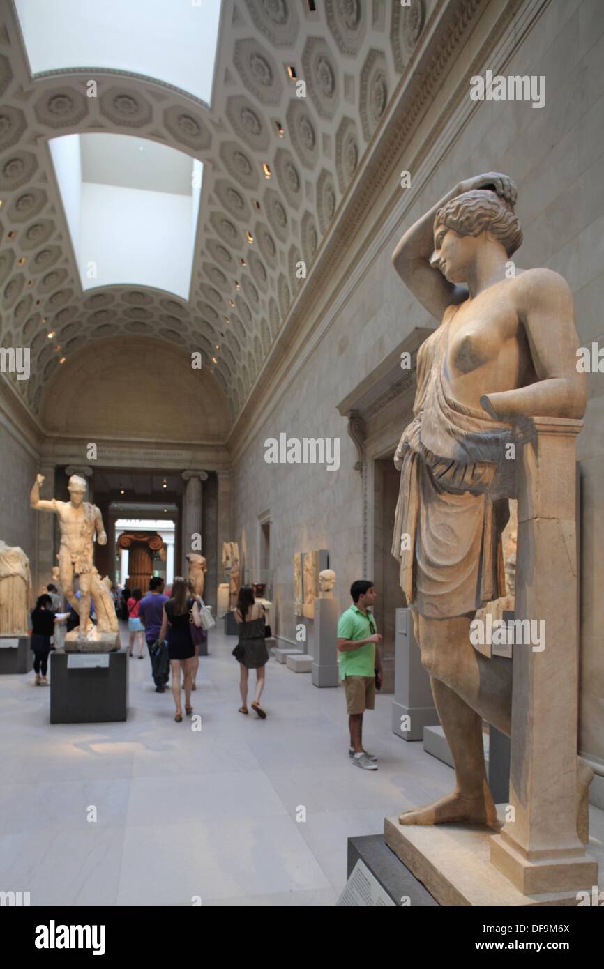 La salle d'exposition de l'art gréco-romain au Metropolitan Museum of Art, New York City USA. Banque D'Images