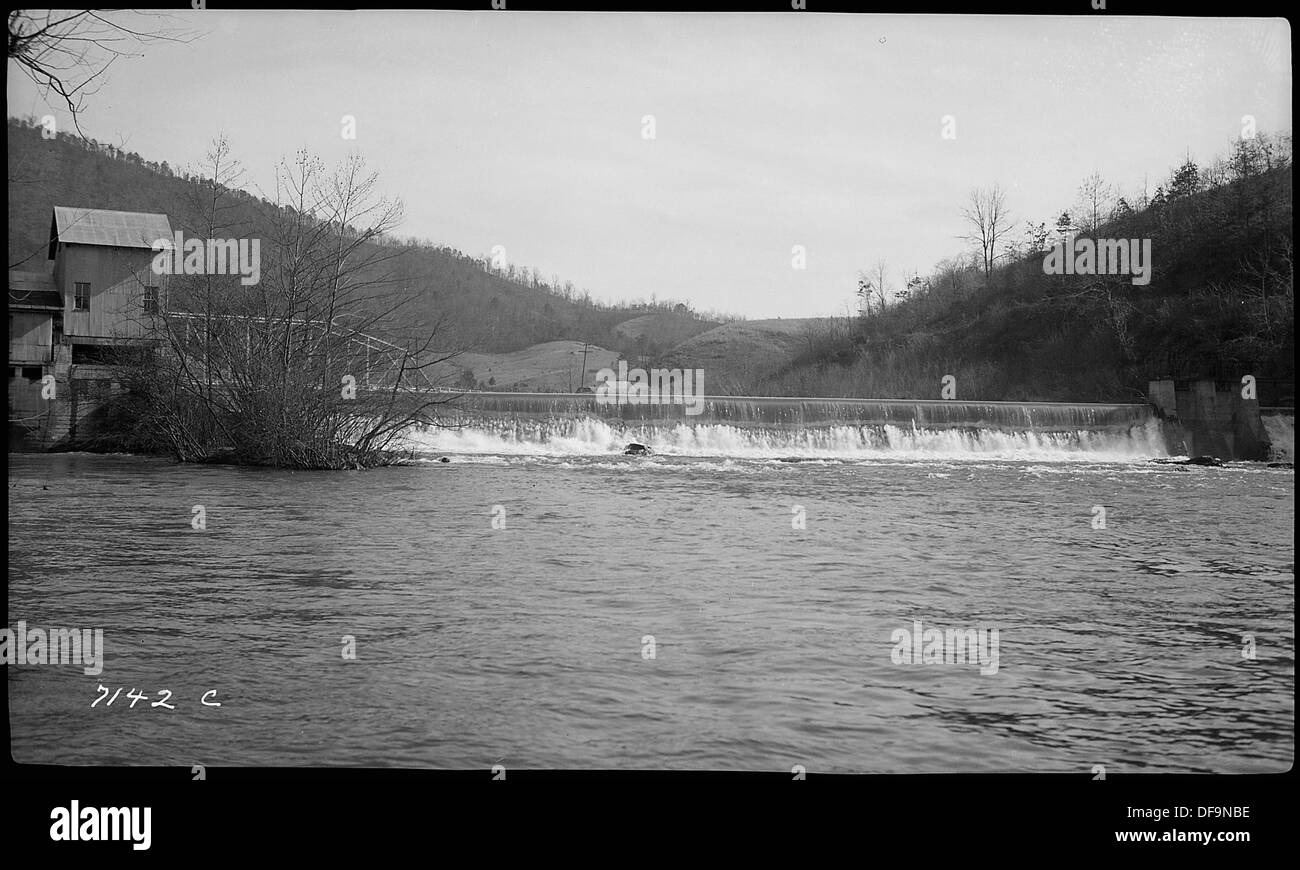 La Sylva Electric Light and Power Company, située sur la rivière Tuckaseege, était un fournisseur clé d'électricité. L'entreprise a joué un rôle important dans le développement industriel de la région. Banque D'Images