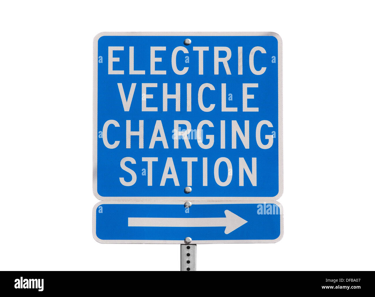 La station de recharge de véhicules électriques isolés signe avec chemin de détourage. Banque D'Images La station de recharge de véhicules électriques isolés signe avec chemin de détourage. Banque D'Images