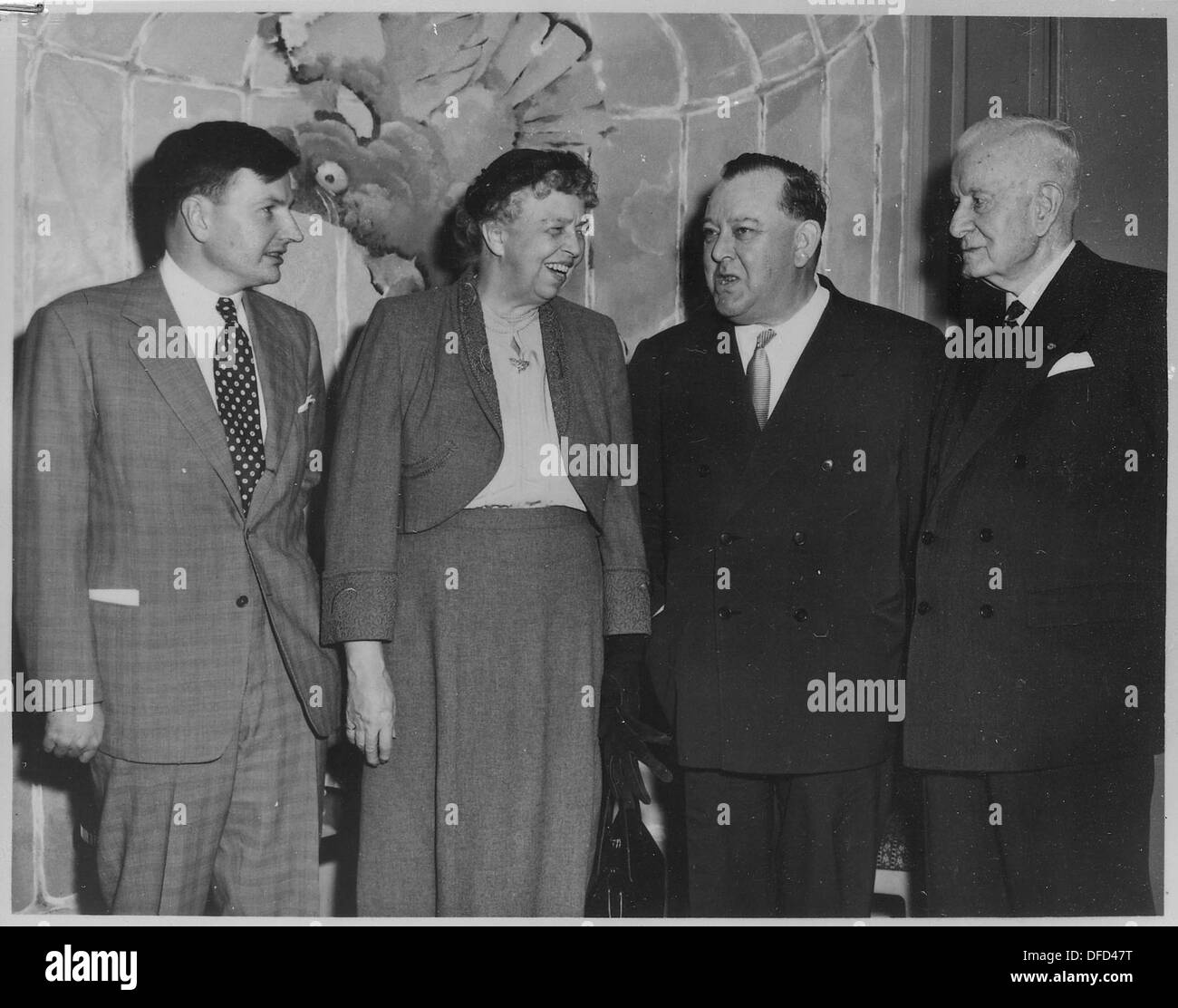 Eleanor Roosevelt avec David Rockefeller,Trygvie Lie, et Thomas J. Watson 195929 Banque D'Images