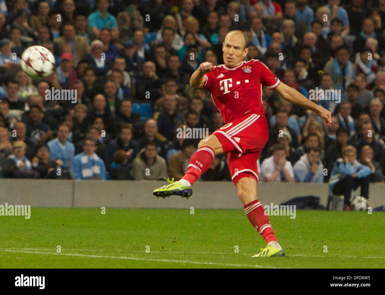 30.06.2010 Manchester, Angleterre. Du Bayern Munich Arjen Robben en action pendant le Groupe d'UEFA Champions League match entre, Manchester City et le Bayern de Munich à partir de l'Etihad Stadium. Banque D'Images