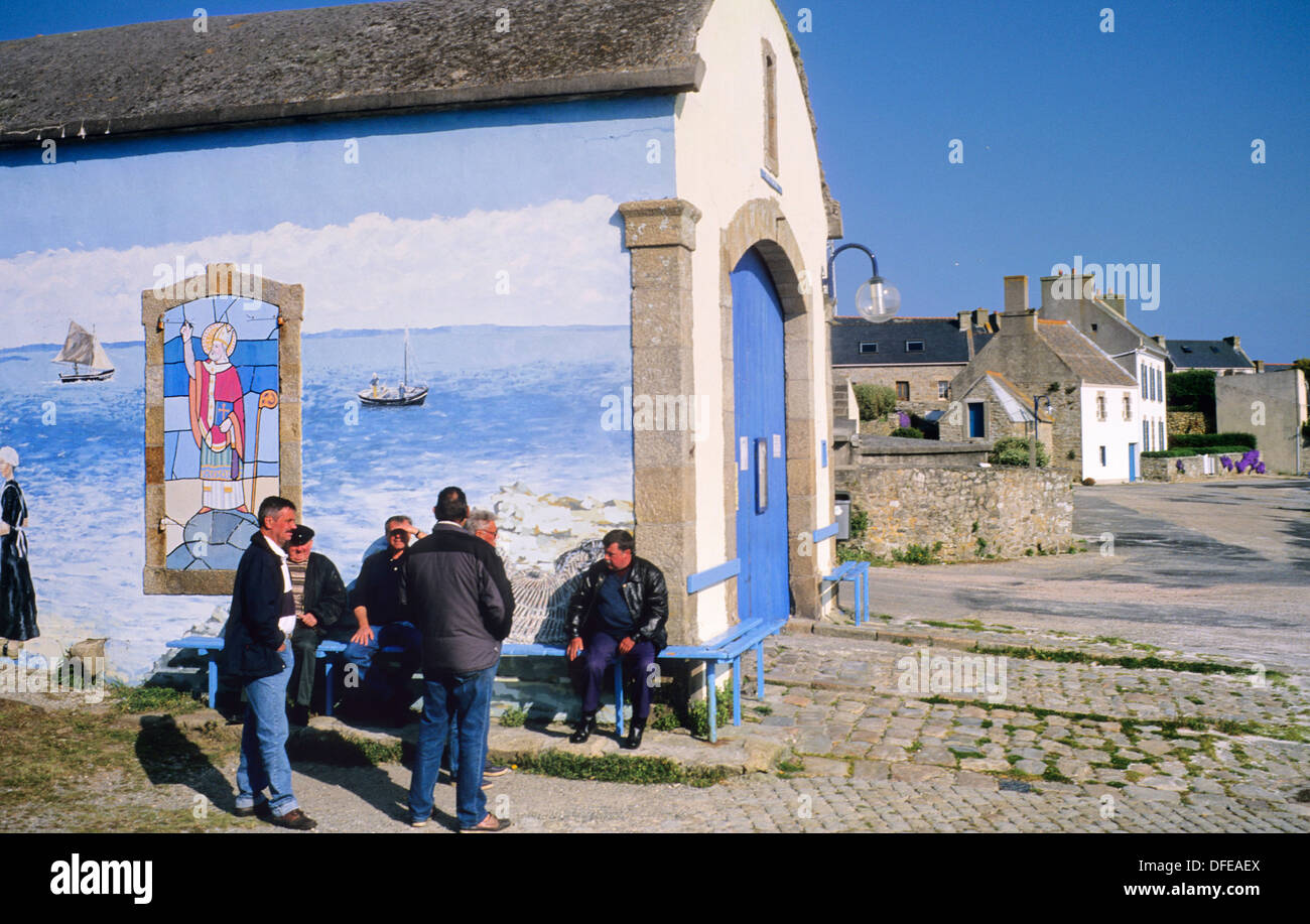 Peinture murale par Marine Brandel et Laurent Mordelet Molène est une île au large de la côte ouest de la Bretagne et l'une des îles du Ponant, Banque D'Images