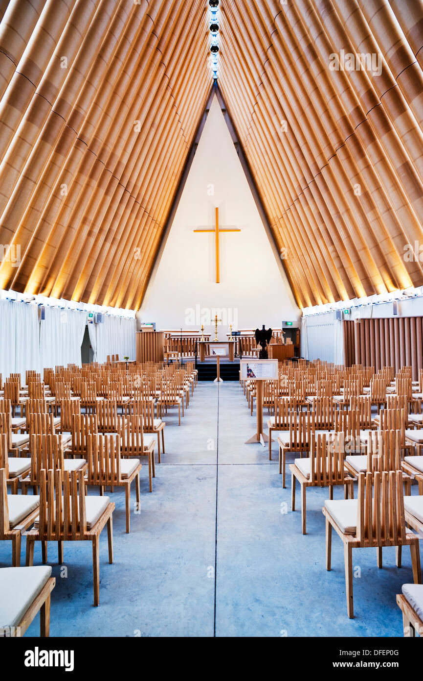 L'intérieur de la nouvelle cathédrale en carton, conçu par Shigeru Ban, dans la ville de Christchurch, Nouvelle-Zélande, île du Sud Banque D'Images